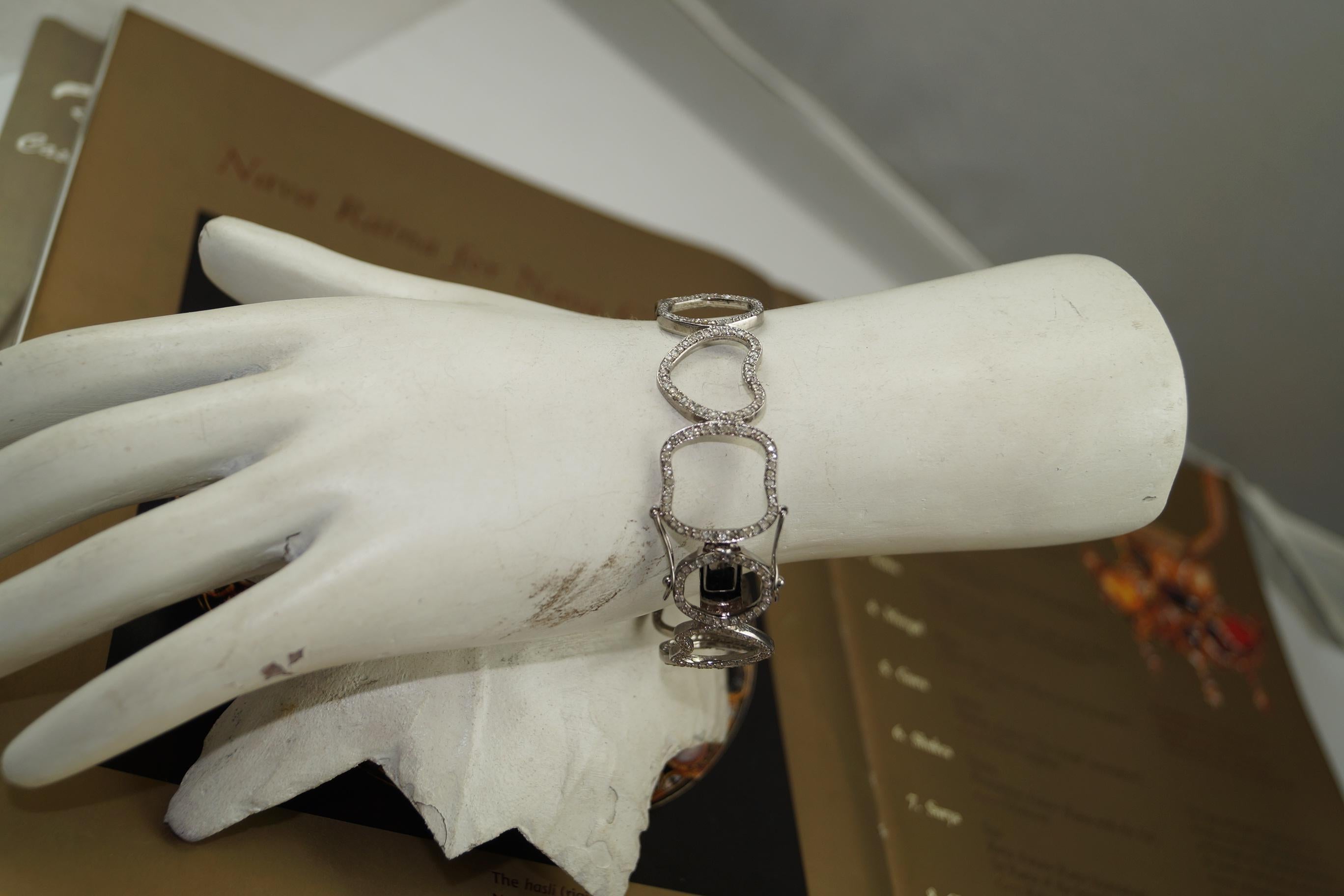 Bracelet en argent sterling oxydé avec diamants pavés naturels en vente 1