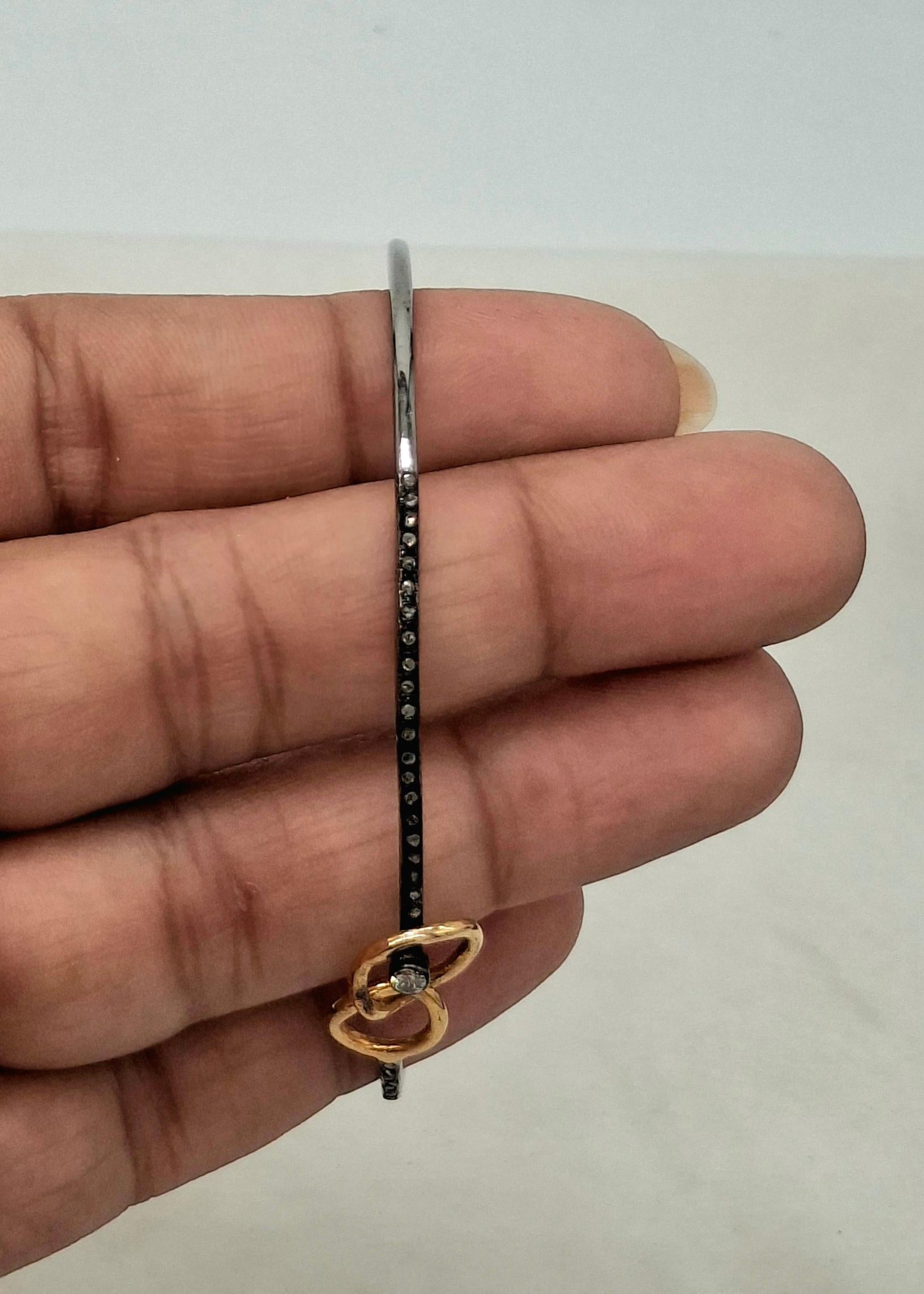 Pulsera elegante de plata de ley oxidada de diseño con pavé de diamantes naturales Corte rosa en venta