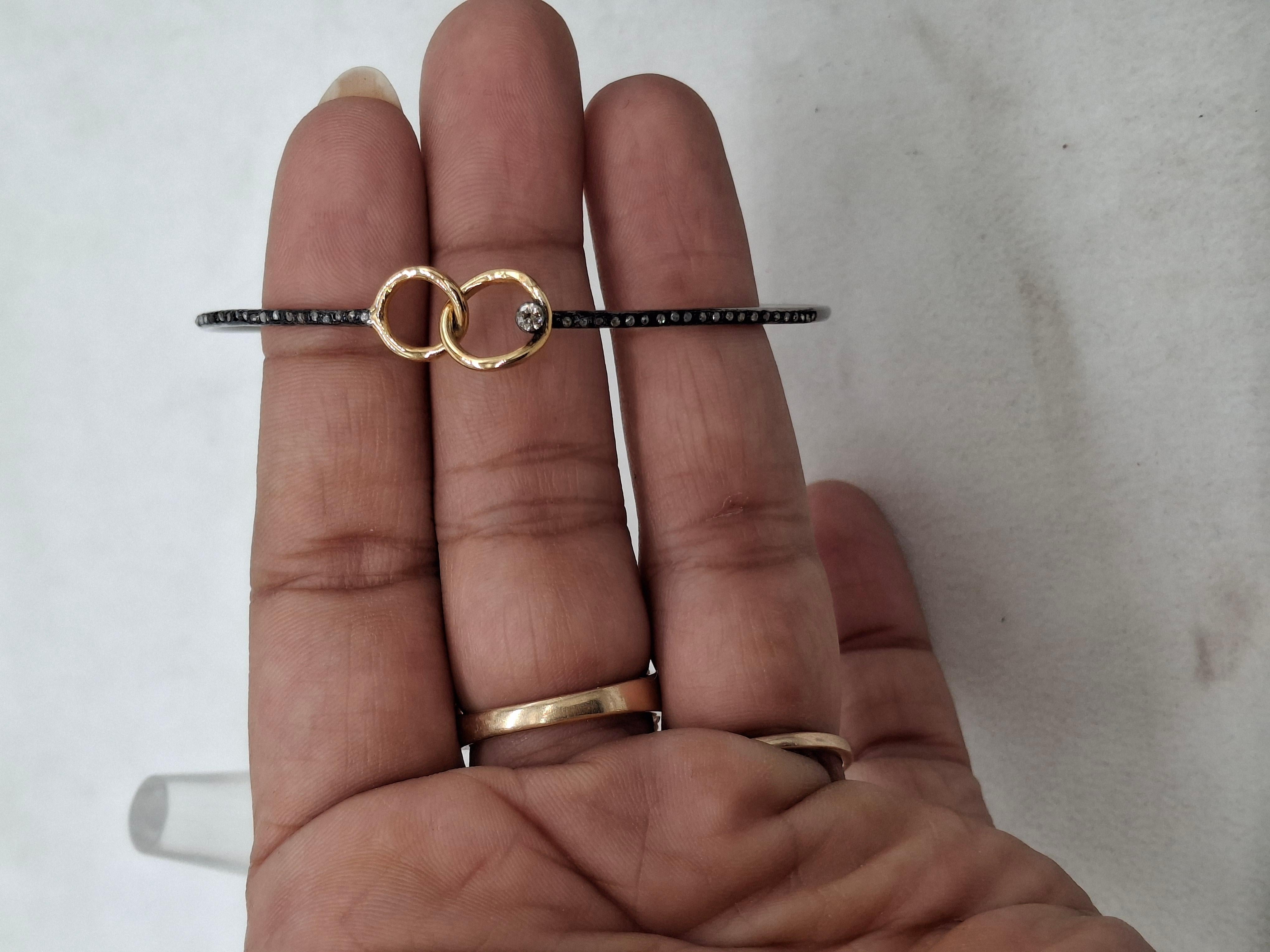 Femenino o masculino Pulsera elegante de plata de ley oxidada de diseño con pavé de diamantes naturales en venta