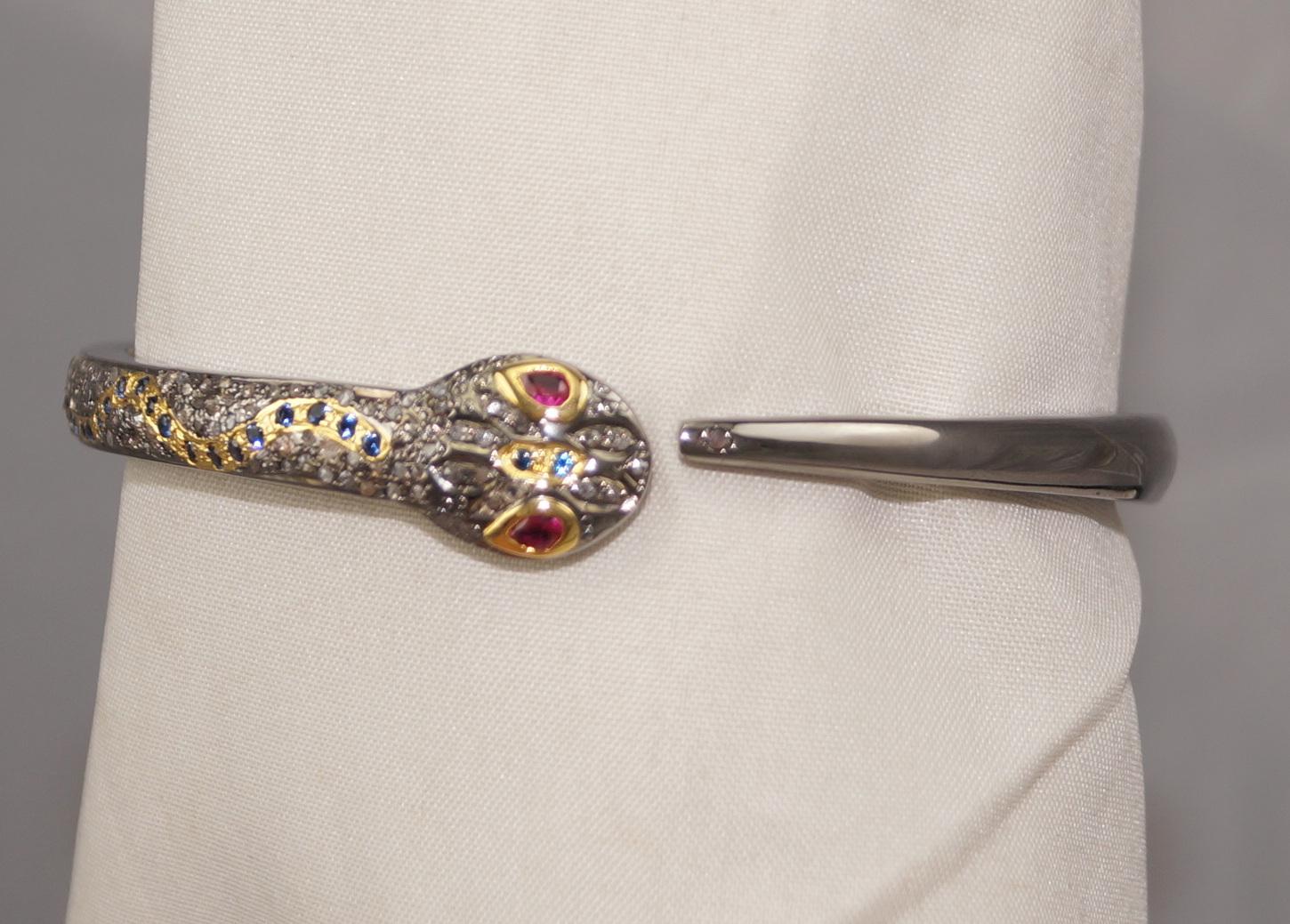 Natürliches Pave Diamant-Designer-Schlangenarmband aus oxidiertem Sterlingsilber mit Rubin für Damen oder Herren im Angebot