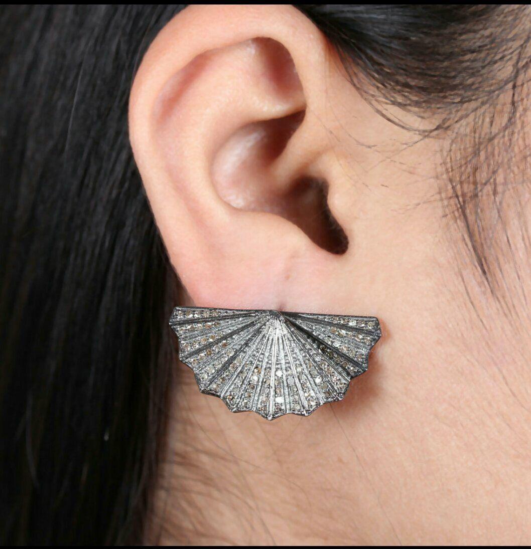 Natural Pave Diamond Designer Stud Earring 925 Silver Diamond Earring

Natural Pave Diamond Designer Stud Earring 925 Silver Diamond Earring For Gift.


 Note for buyer :- Listed price is  for pair 

Total wieght appro    12.80 gram

Diamond  approx