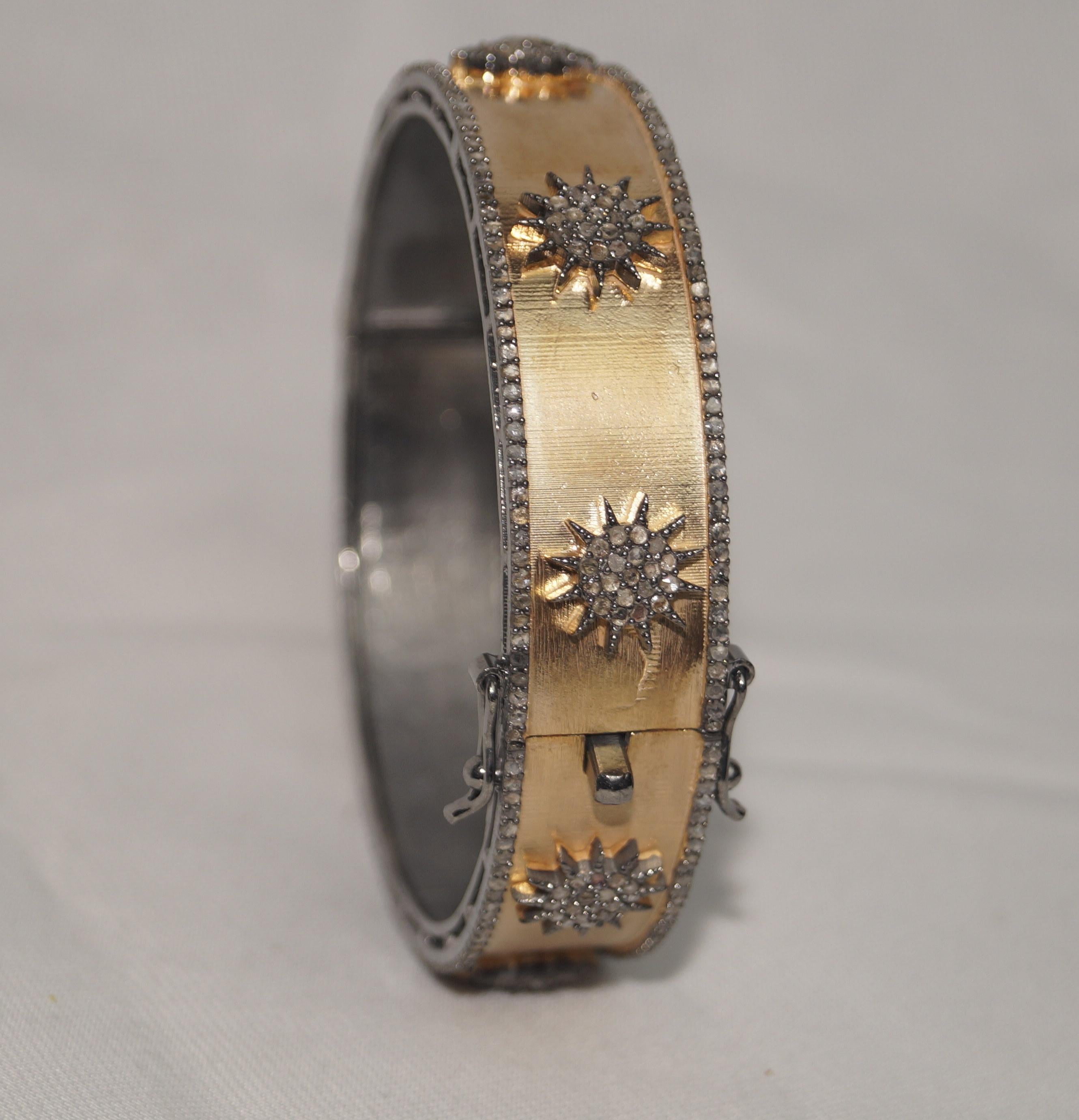 Bracelet étoile en argent sterling oxydé, or rose et diamants pavés naturels Dual tone Neuf - En vente à Delhi, DL