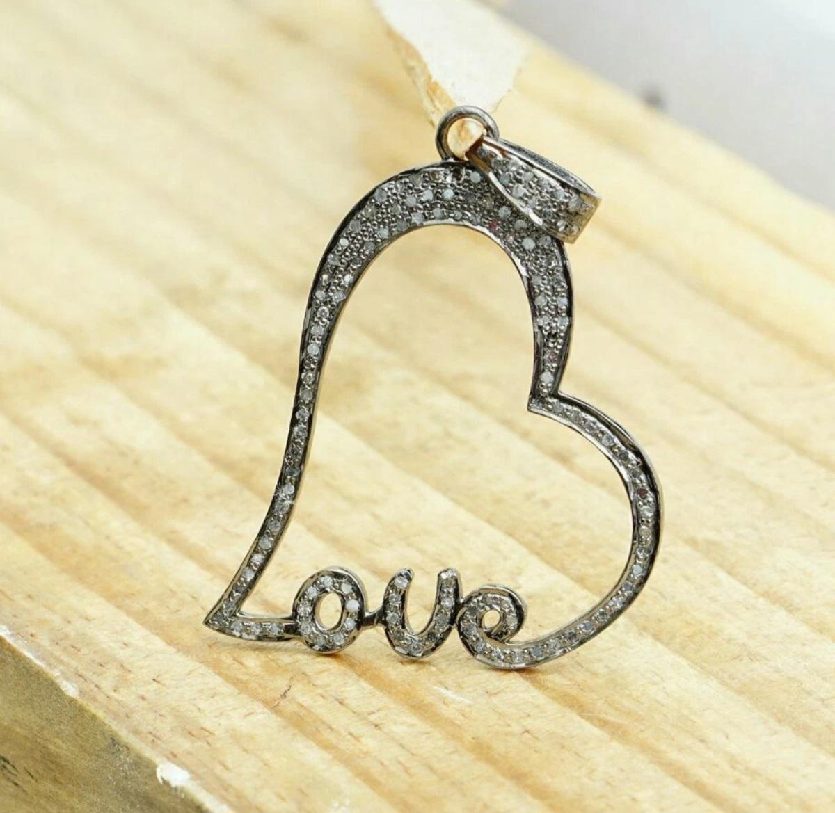Pendentif Love Heart en diamant pavé naturel en argent 925 Bijoux en diamant faits à la main. en vente 3