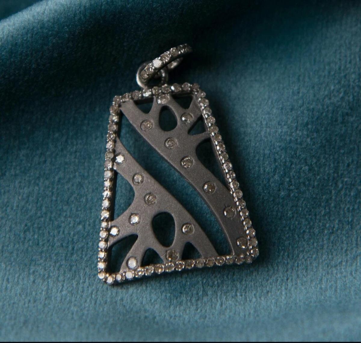Collier rectangulaire en diamant naturel pavé en argent 925 Pendentif à la mode pour les hommes. en vente 4