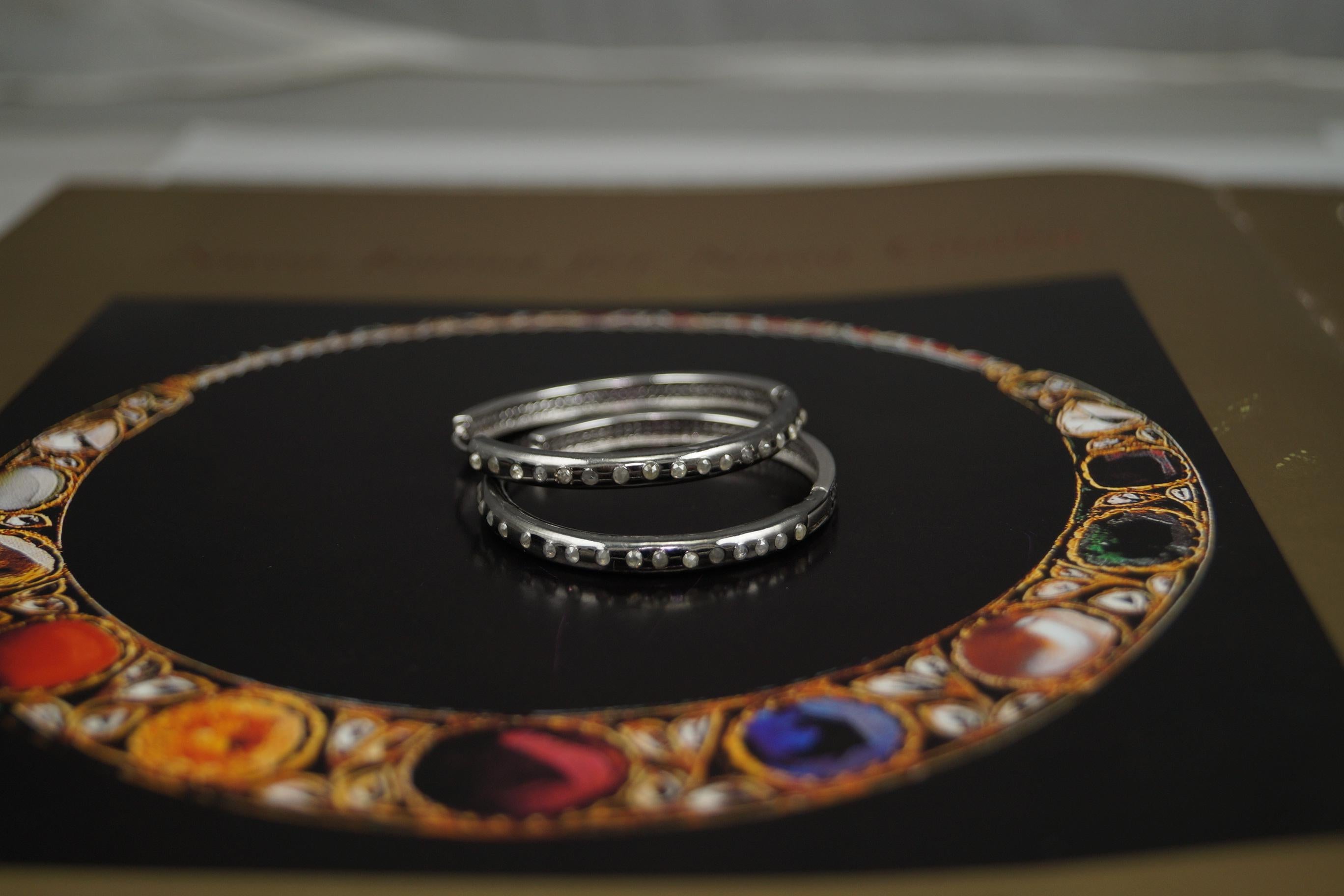 Natürliche eingefasste natürliche Diamanten oxidierte 925 Silber runde schwarze Onyx reversible Ohrringe im Zustand „Neu“ im Angebot in Delhi, DL