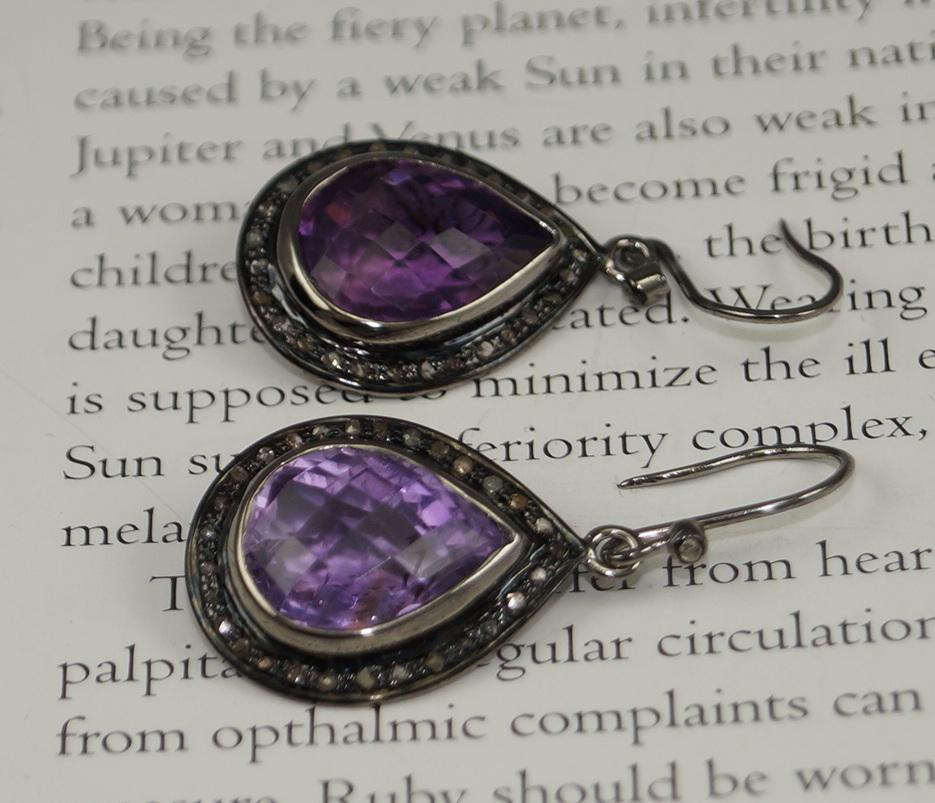 Natural pave diamonds oxidized sterling silver amethyst drop earrings In New Condition For Sale In Delhi, DL