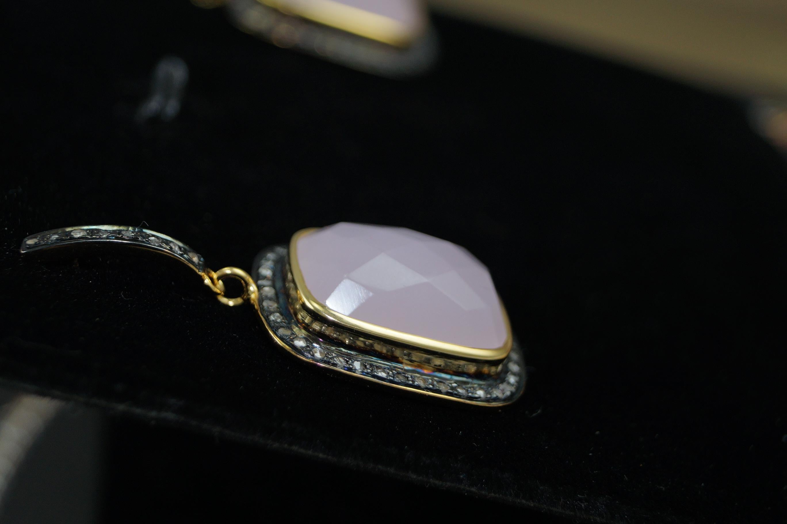 Ohrringe aus Sterlingsilber mit natürlichen Pavé-Diamanten und rosa-rosa Quarz im Angebot 4