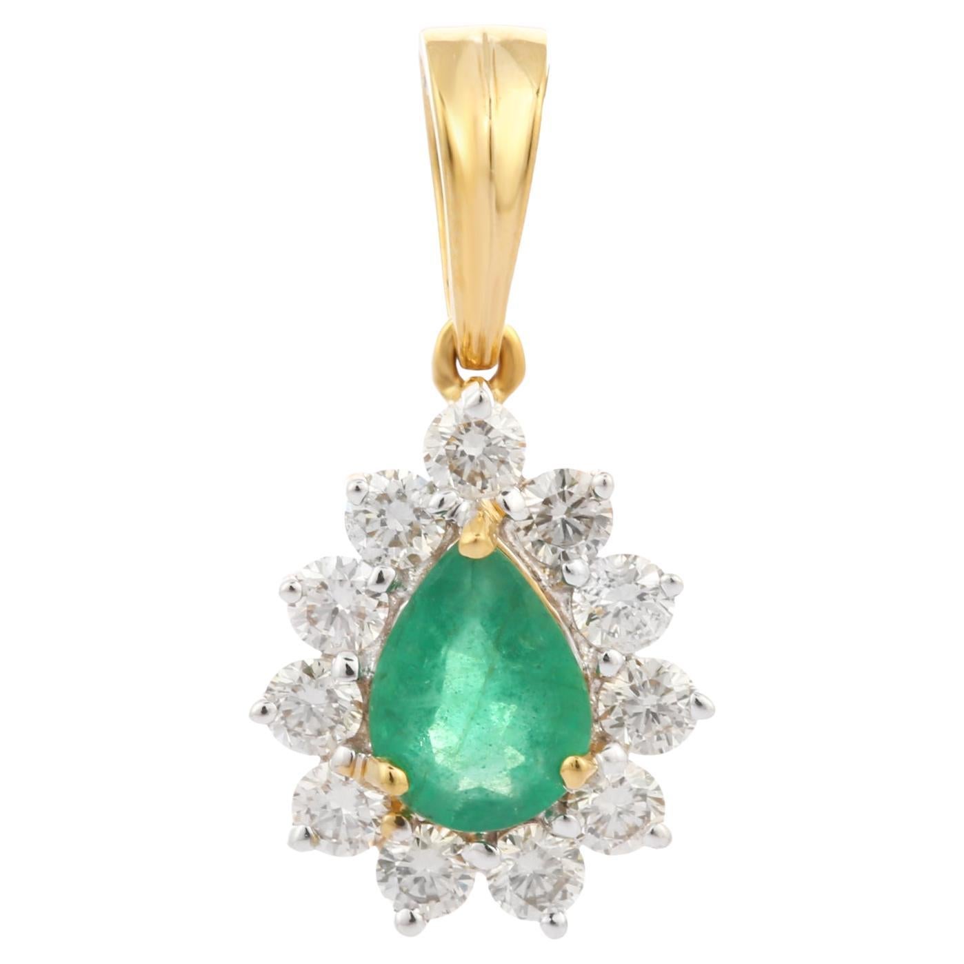 Natural Pear Cut Emerald and Diamond Pendant Necklace in 18K Yellow Gold