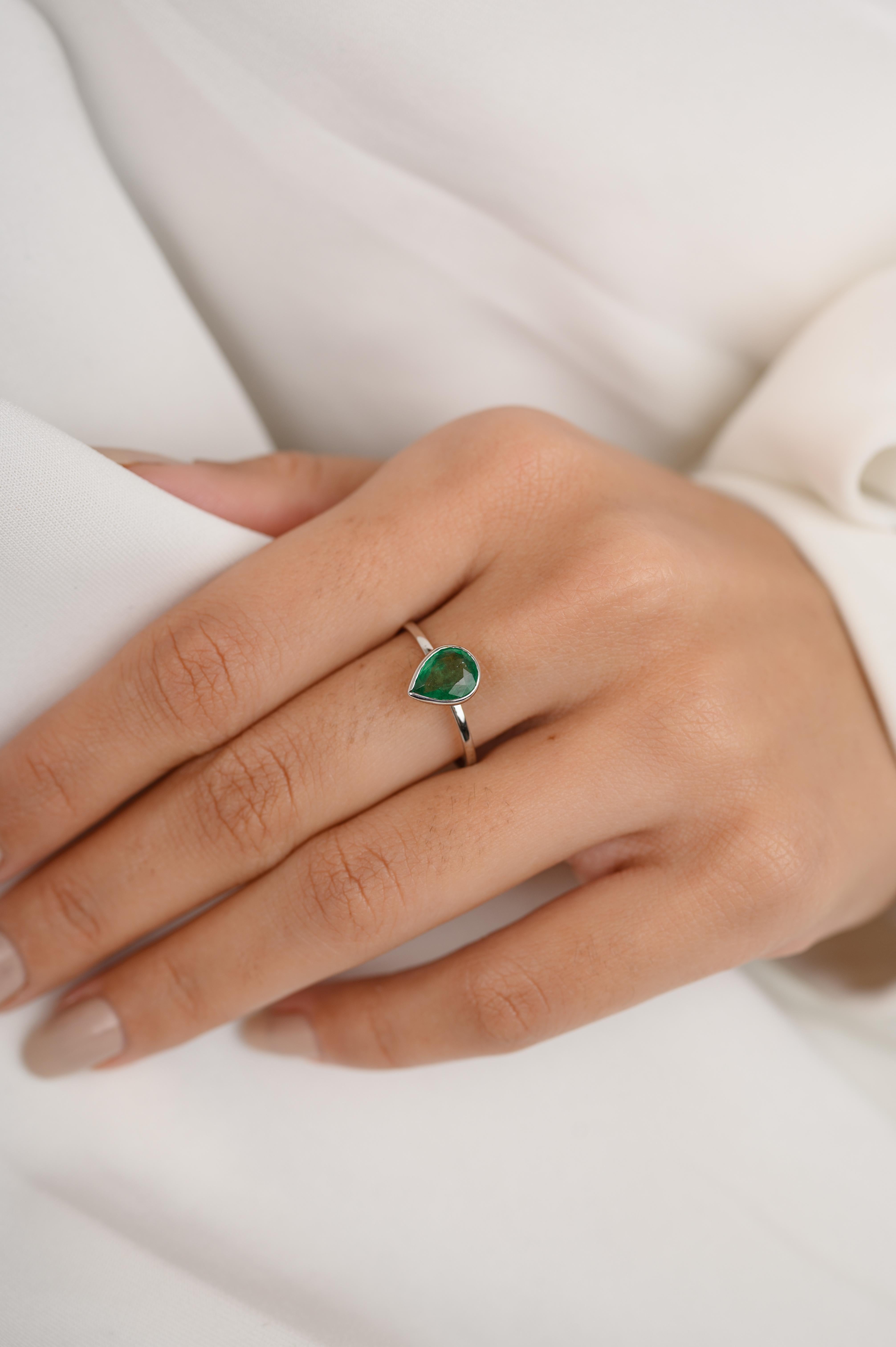 For Sale:  Natural Pear Cut Emerald Birthstone Ring Bezel Set in 18k White Gold Settings 2