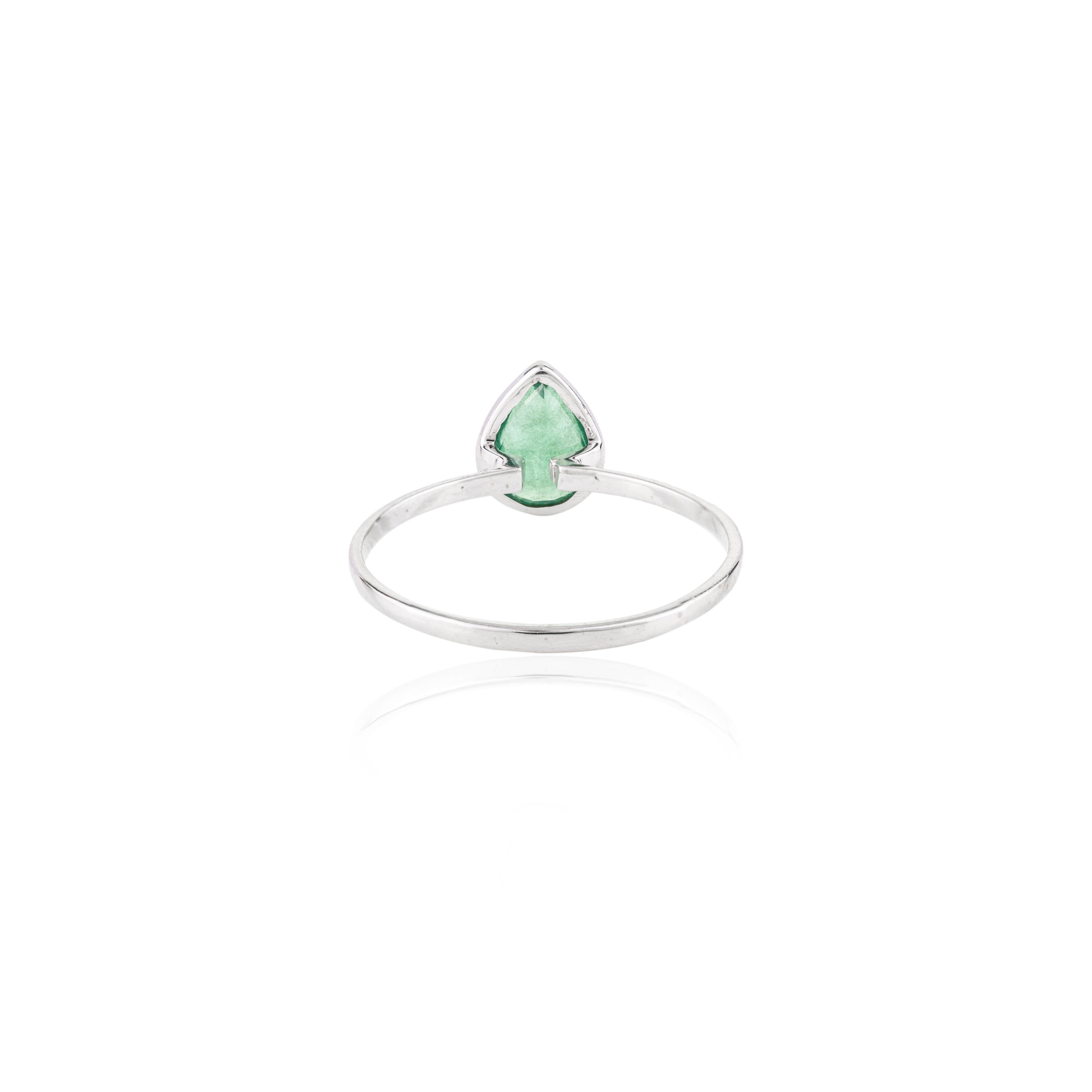 For Sale:  Natural Pear Cut Emerald Birthstone Ring Bezel Set in 18k White Gold Settings 7