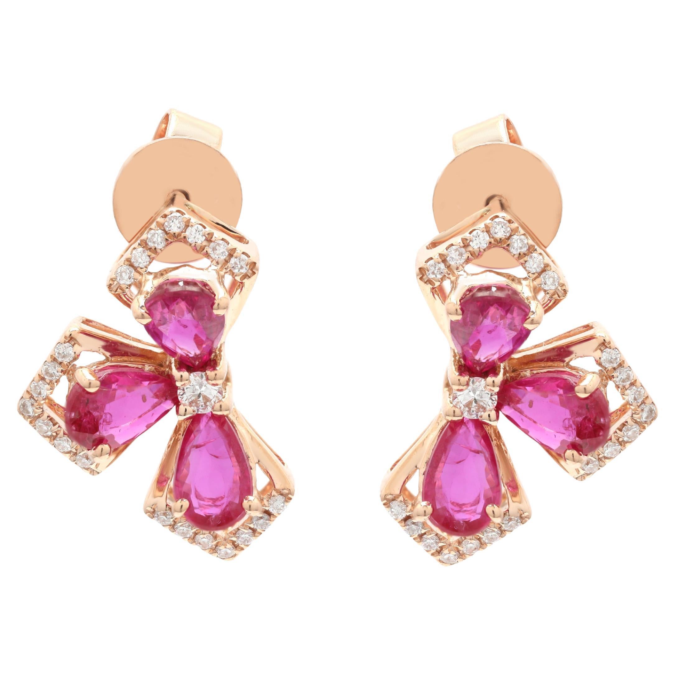 Clous d'oreilles en or rose 14 carats avec rubis naturel taille poire et diamants