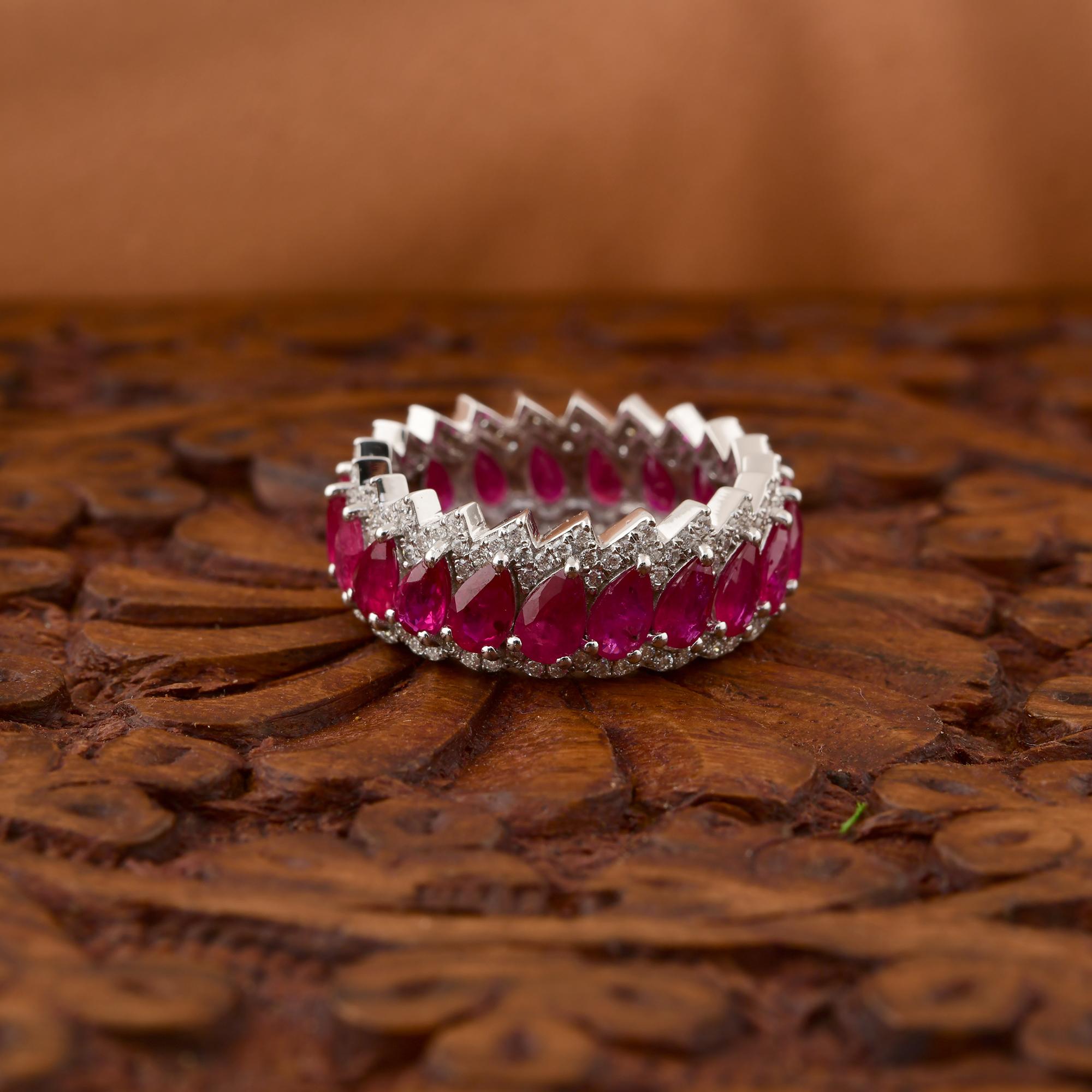 Modern Natural Pear Ruby Gemstone Band Ring SI/H Round Diamond 18k White Gold Jewelry For Sale