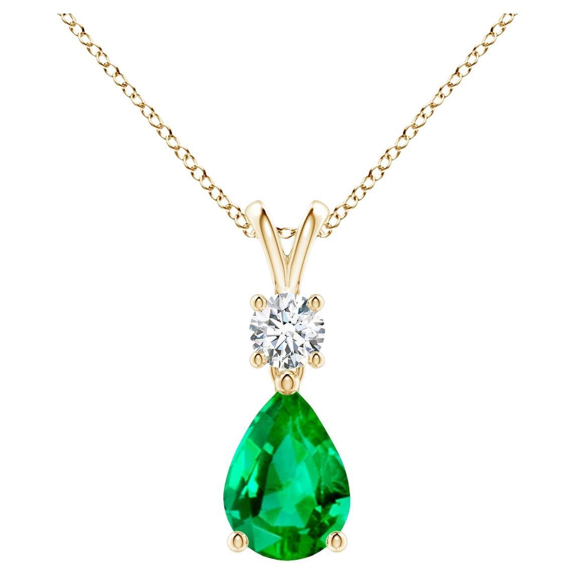 Natural Pear-Shaped Emerald V-Bale Pendant in 14K Yellow Gold Size-7x5mm For Sale