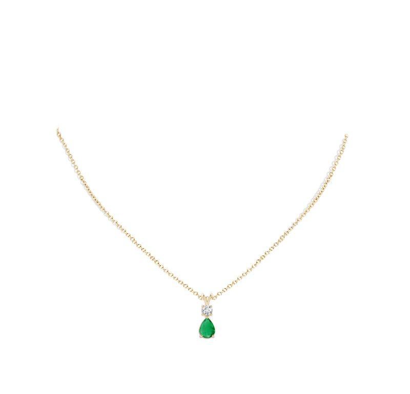 Pear Cut Natural Pear-Shaped Emerald V-Bale Pendant in 14K Yellow Gold Size-8x6mm For Sale