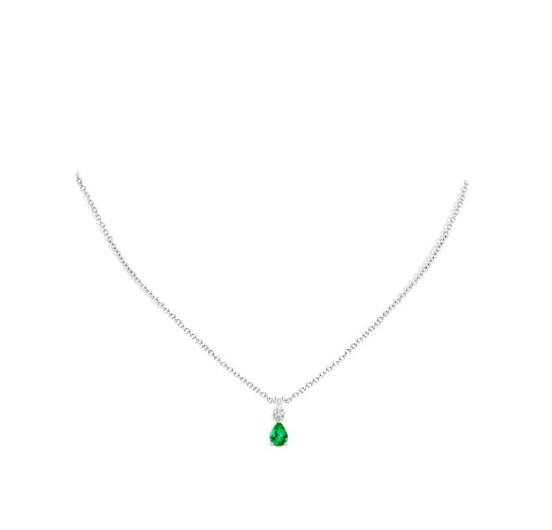 Pear Cut Natural Pear-Shaped Emerald V-Bale Pendant in Platinum (Size-7x5mm) For Sale