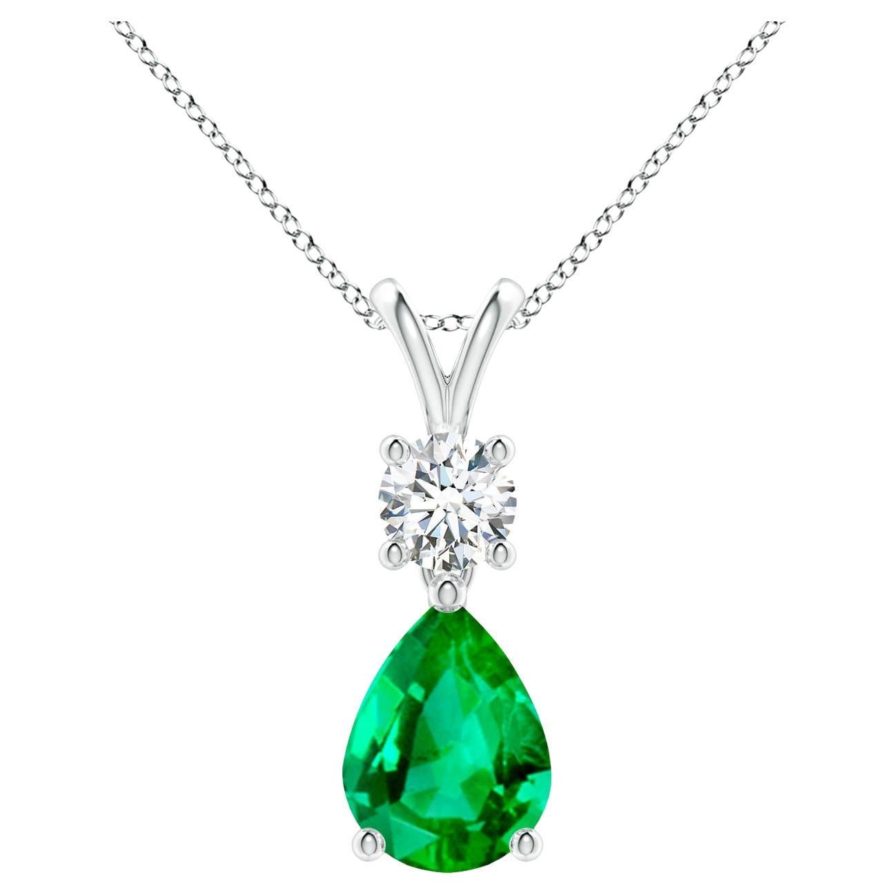 Natural Pear-Shaped Emerald V-Bale Pendant in Platinum (Size-8x6mm) For Sale