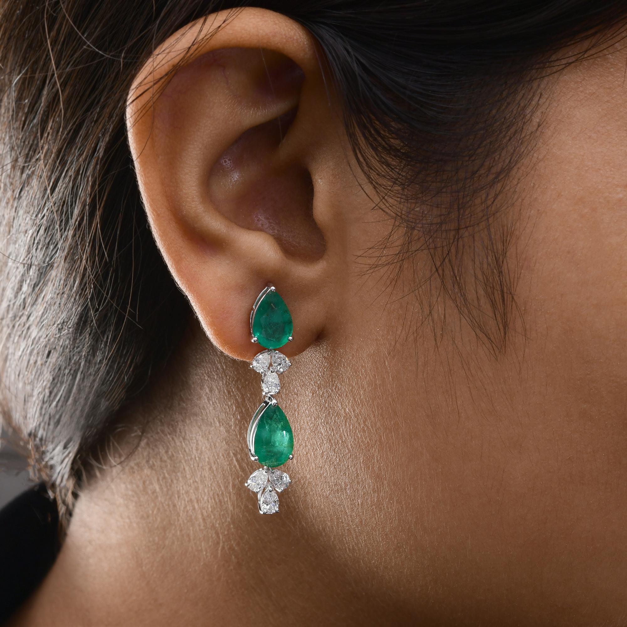 Pendientes Esmeralda Zambiana Pera Natural SI/H Diamante Joyas de Oro Blanco de 18 Kilates Moderno en venta
