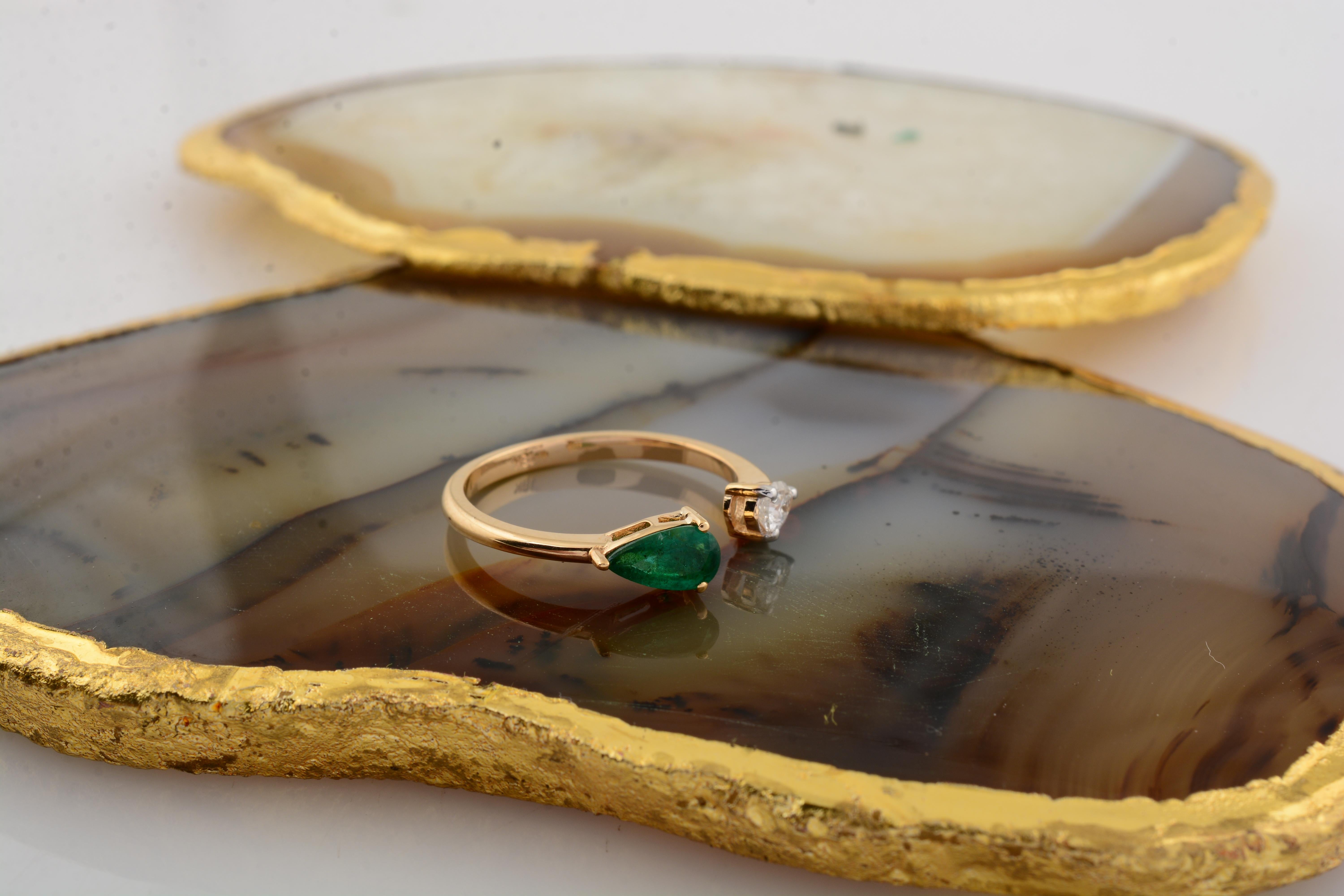 Women's Natural Pear Zambian Emerald Gemstone Cuff Ring Diamond 14 Karat Yellow Gold For Sale