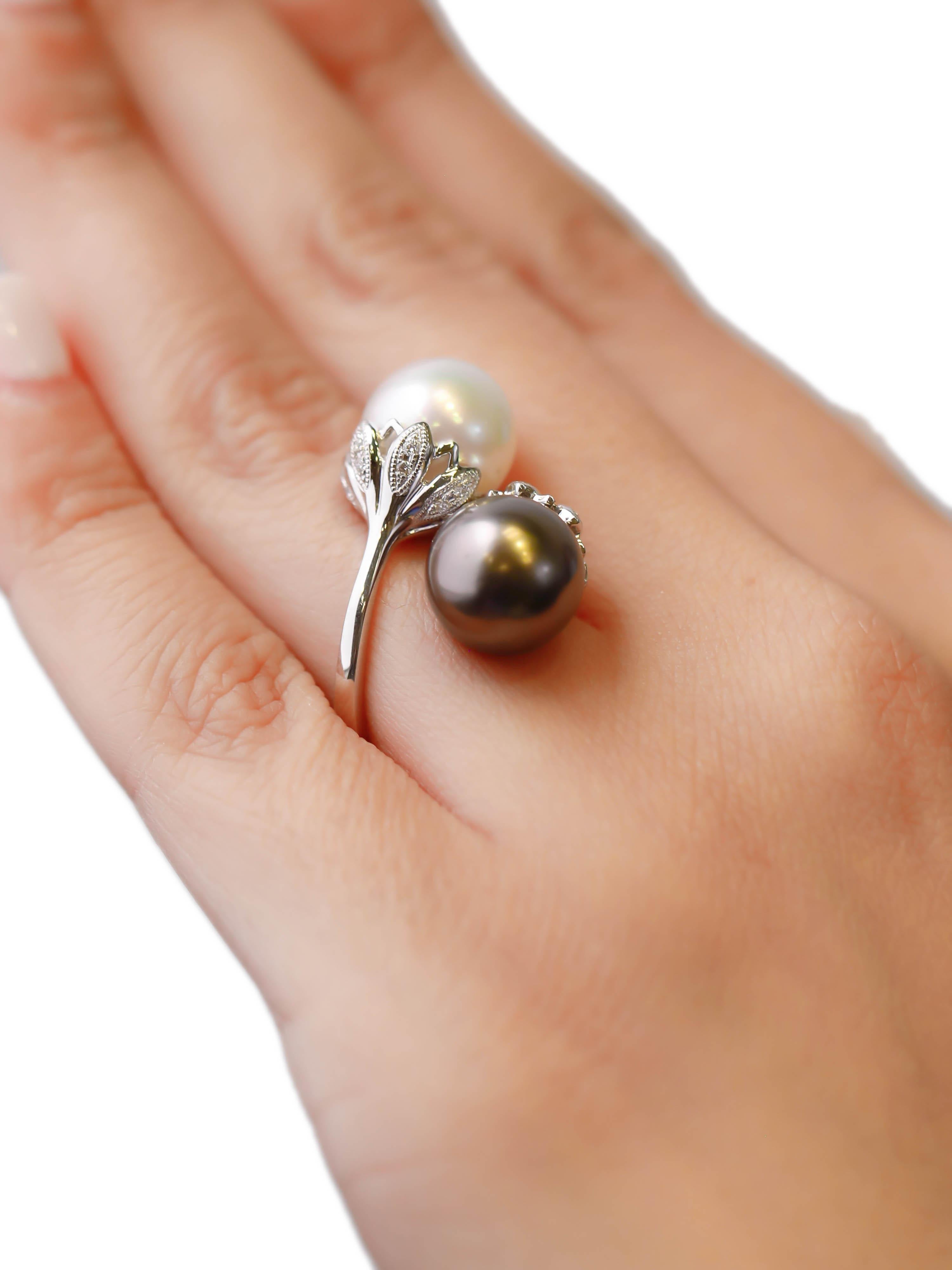 Natural Pearl 0.10 Carat Round Diamond Pave 18 Karat White Gold Wrap Ring For Sale 1