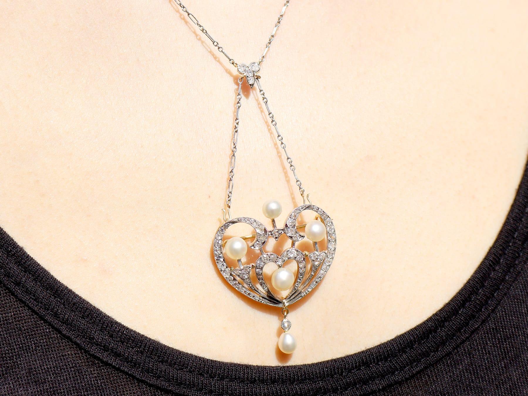 Broche pendentif en or jaune 12 carats avec perles naturelles de 0,95 carat et diamants, c. 1900 en vente 10