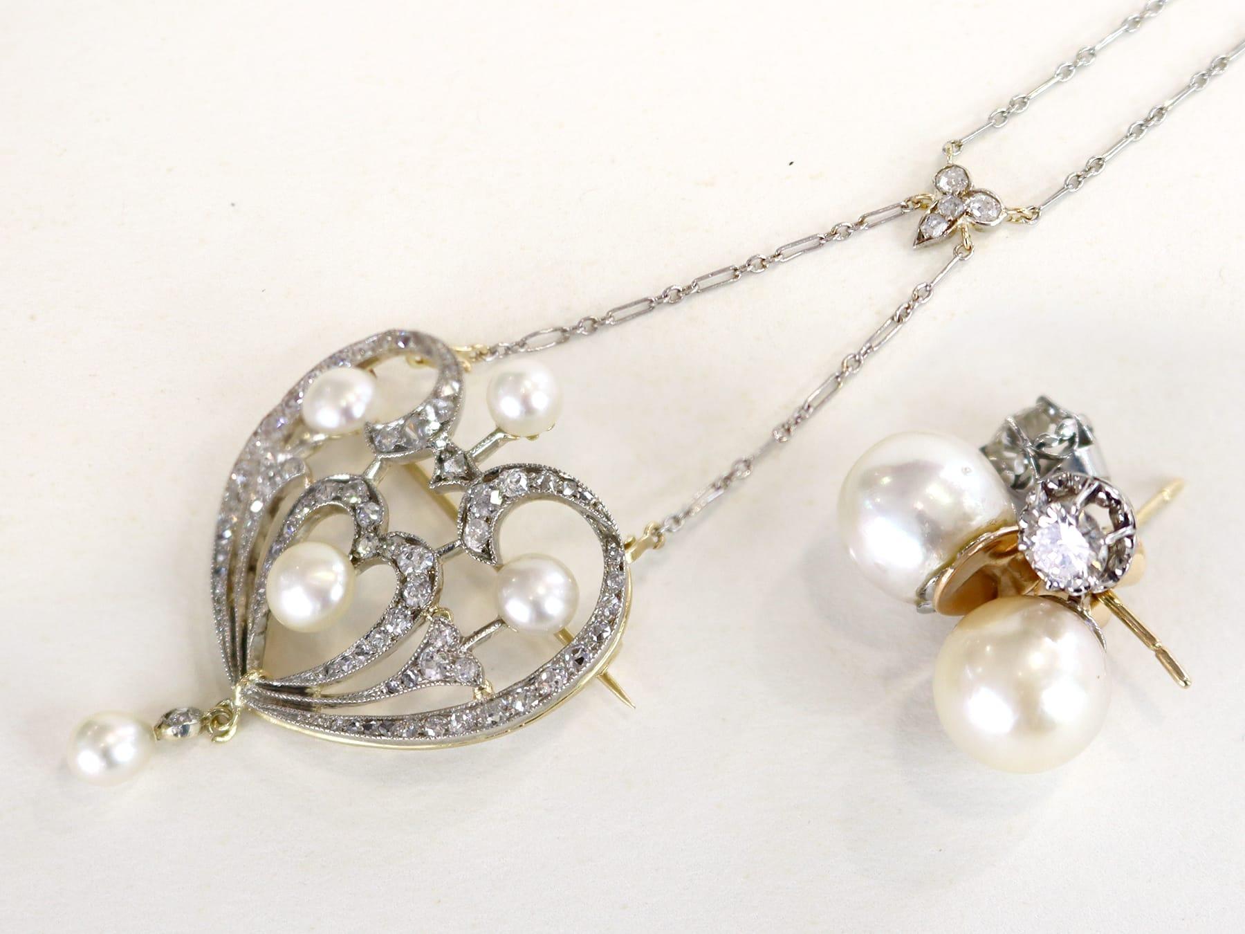 Taille vieille Europe Broche pendentif en or jaune 12 carats avec perles naturelles de 0,95 carat et diamants, c. 1900 en vente