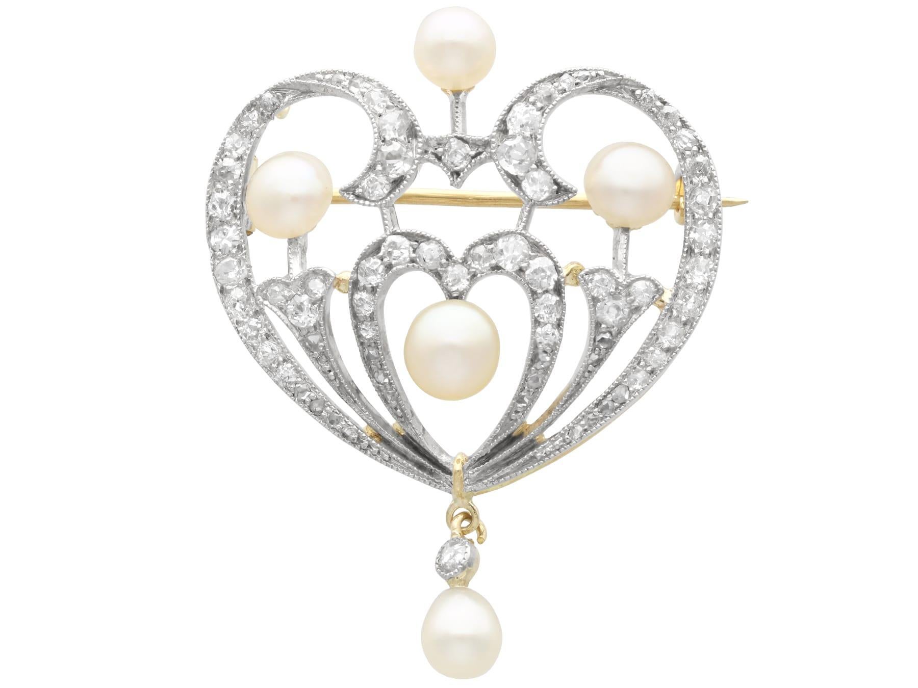 Broche pendentif en or jaune 12 carats avec perles naturelles de 0,95 carat et diamants, c. 1900 en vente 1