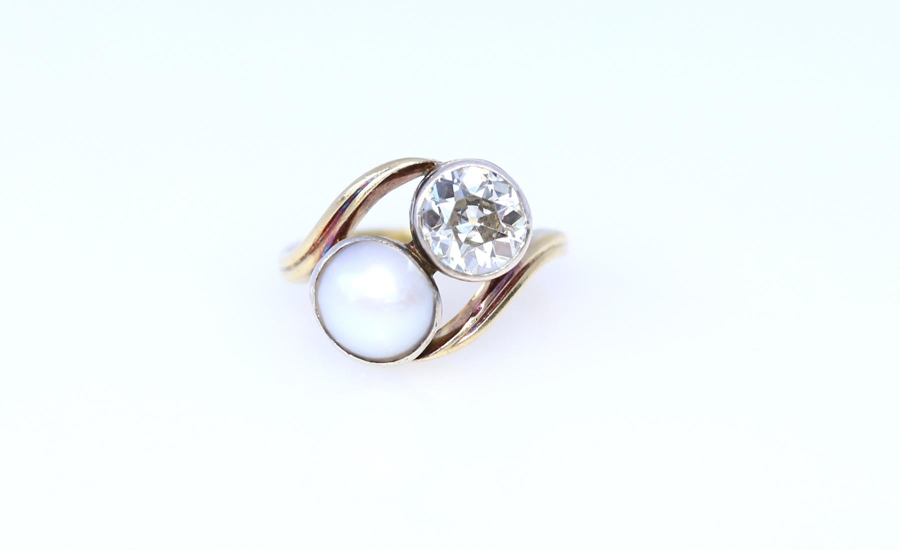 Round Cut Natural Pearl 1.8 Carat Diamond Ring Certified Russia, 1920