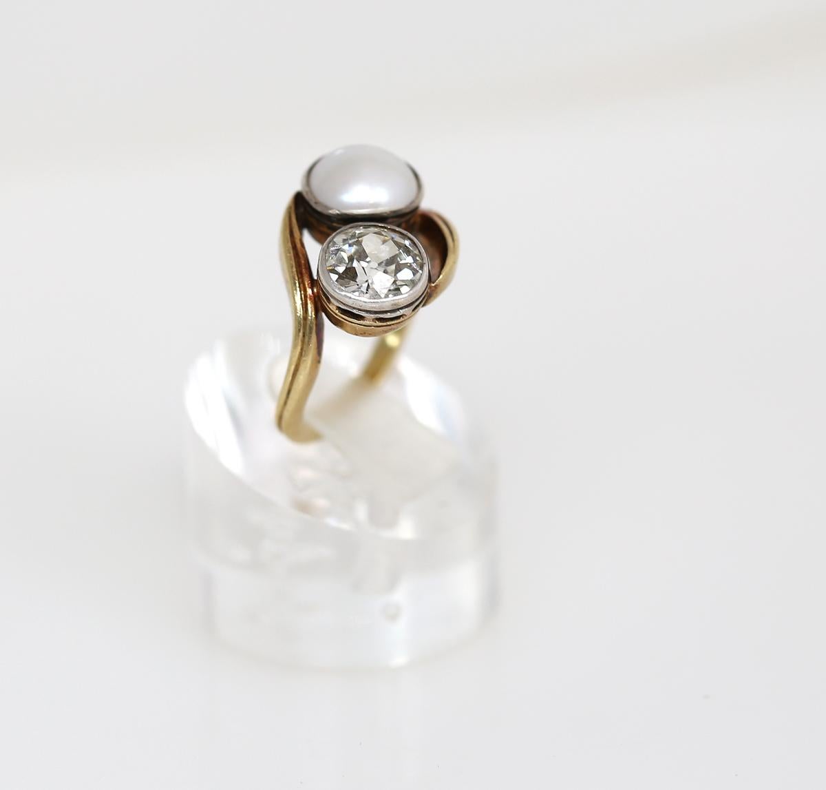 Natural Pearl 1.8 Carat Diamond Ring Certified Russia, 1920 In Fair Condition In Herzelia, Tel Aviv