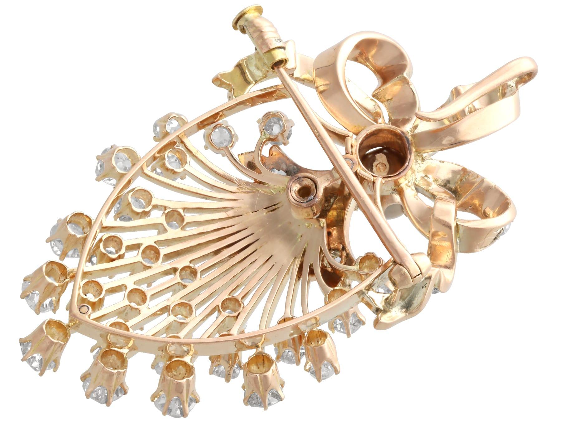 Natural Pearl and 4.84 Carat Diamond 18k Yellow Gold Pendant / Brooch Circa 1880 en vente 3