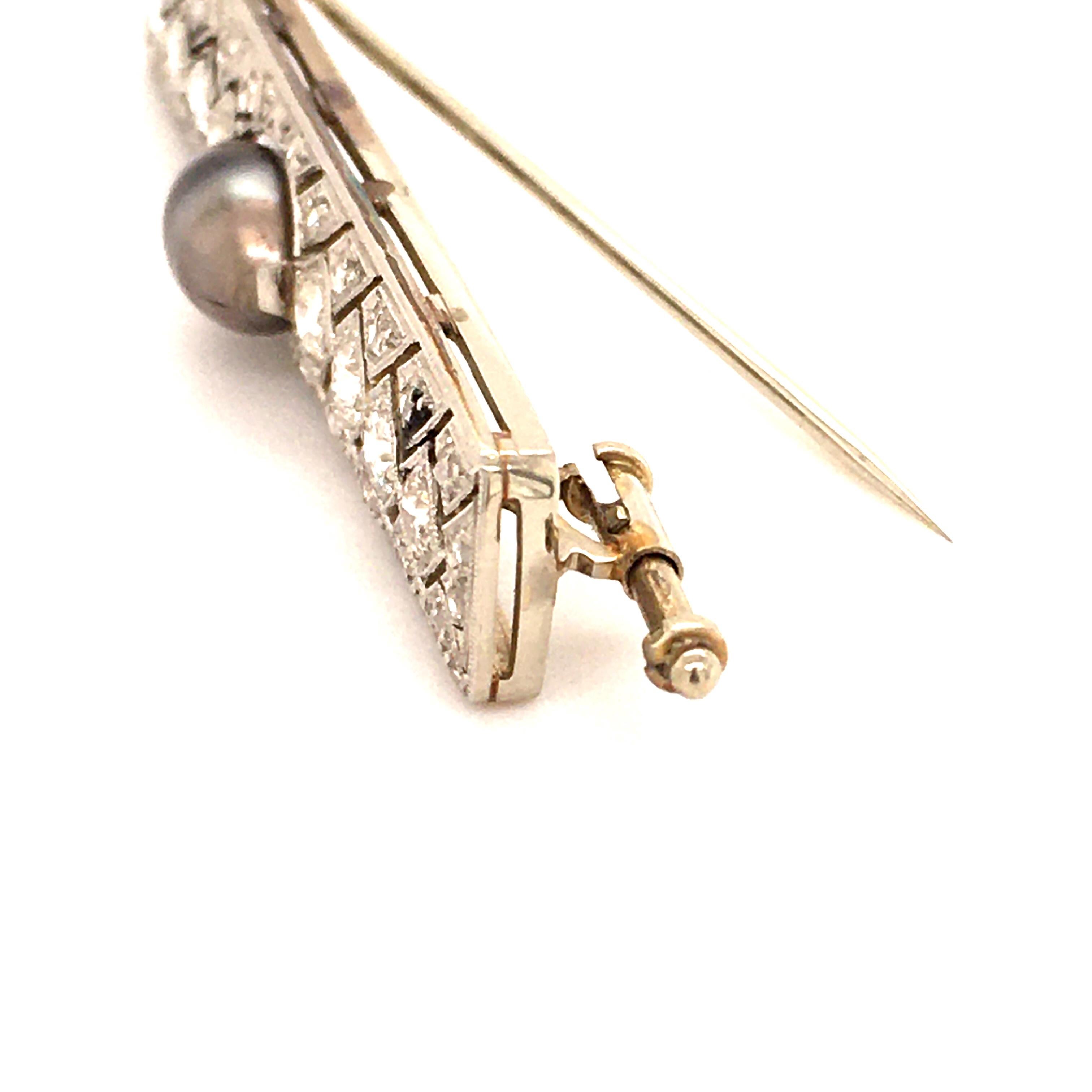 Natural Pearl and Diamond Brooch in Platinum and 18 Karat White Gold 4