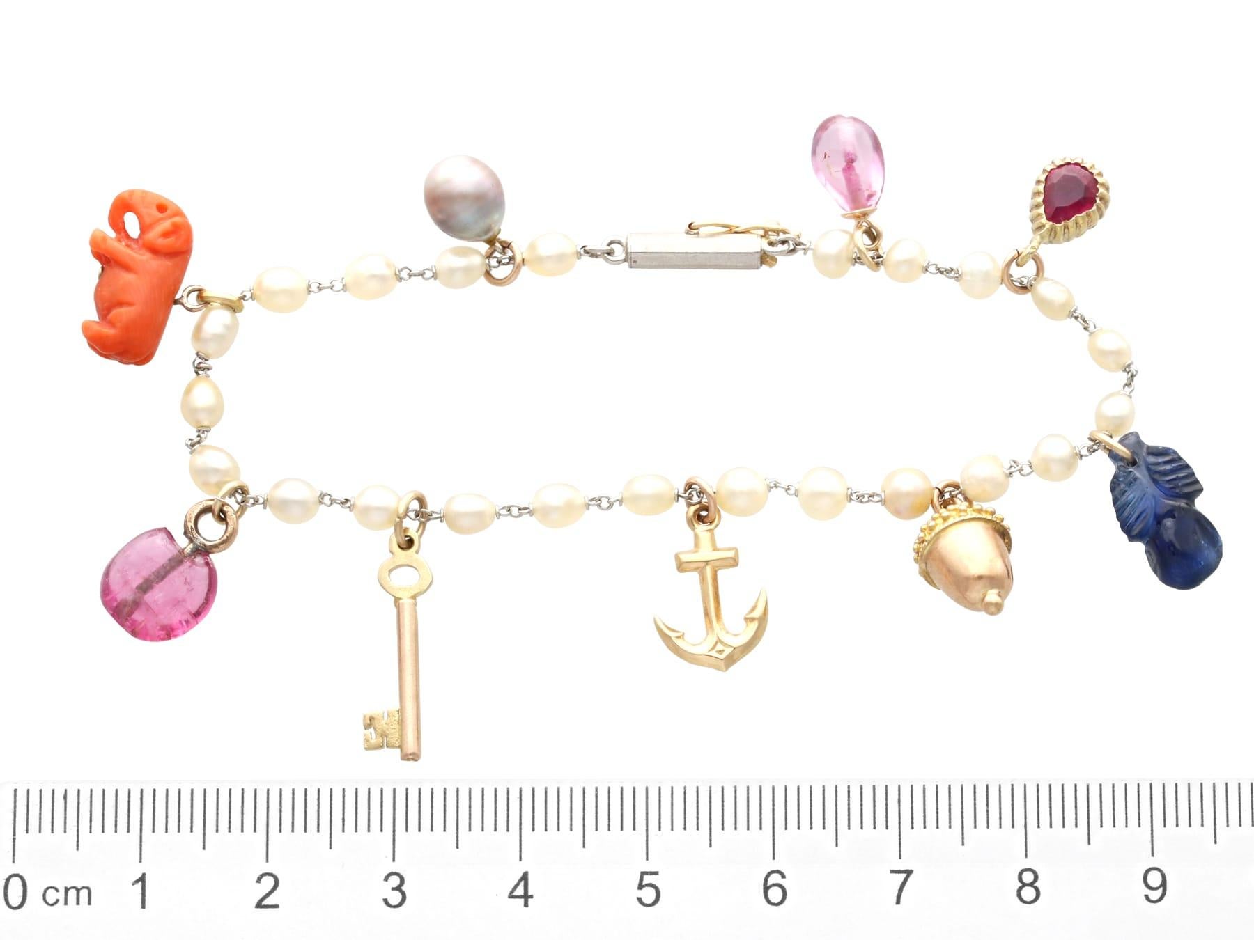 Bracelet breloque ancien perle, saphir, tourmaline, topaze et rubis en vente 5