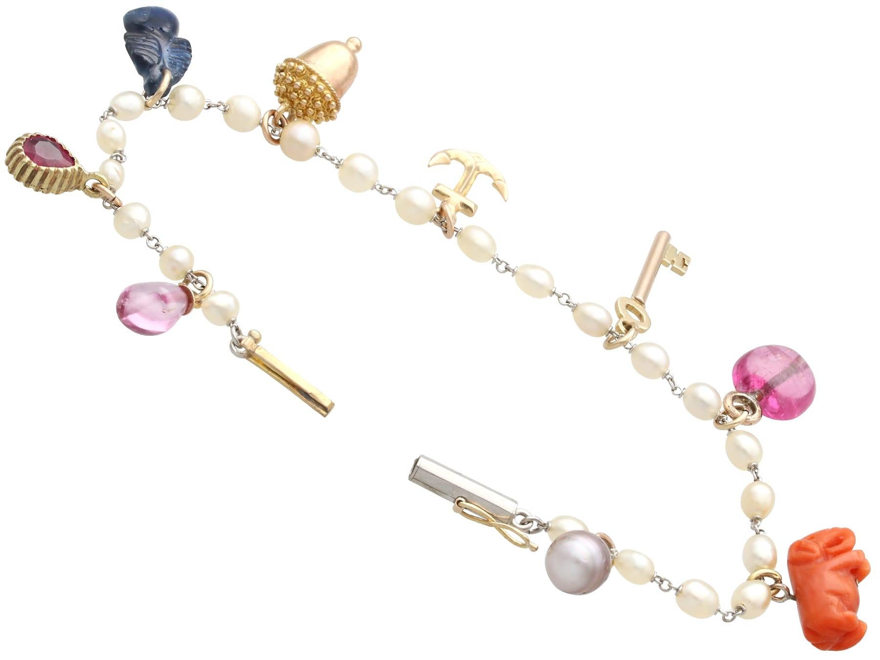 Bracelet breloque ancien perle, saphir, tourmaline, topaze et rubis en vente 4