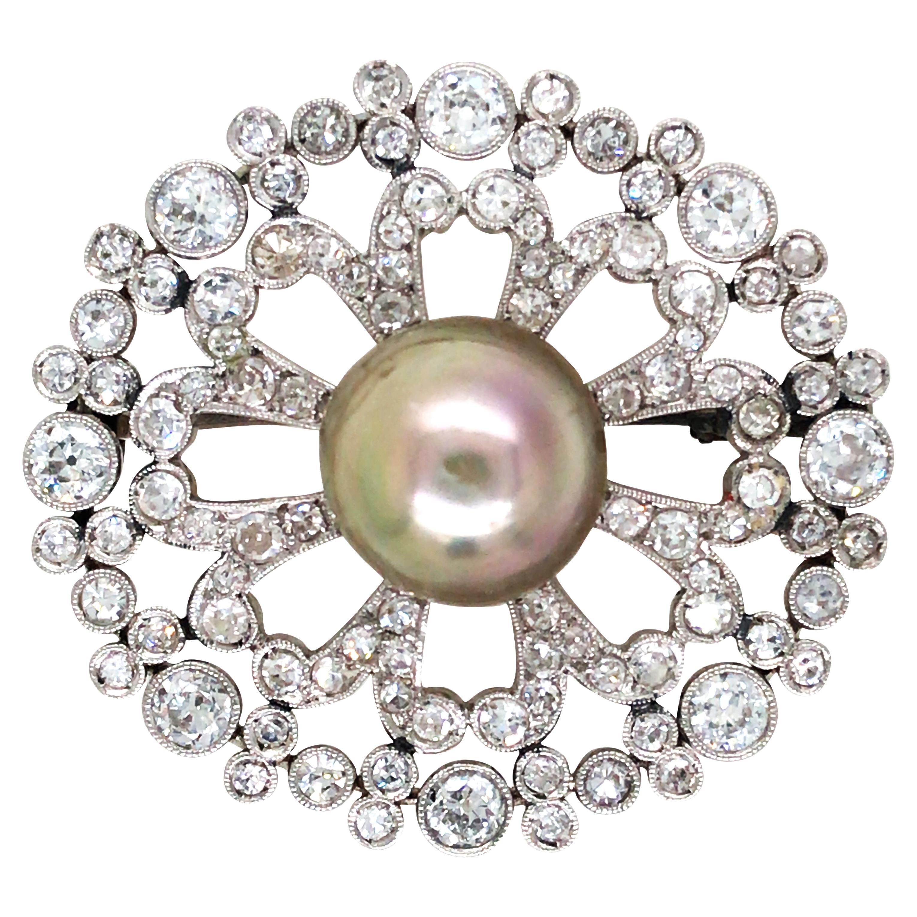 Broche de diamantes y perlas naturales, GIA