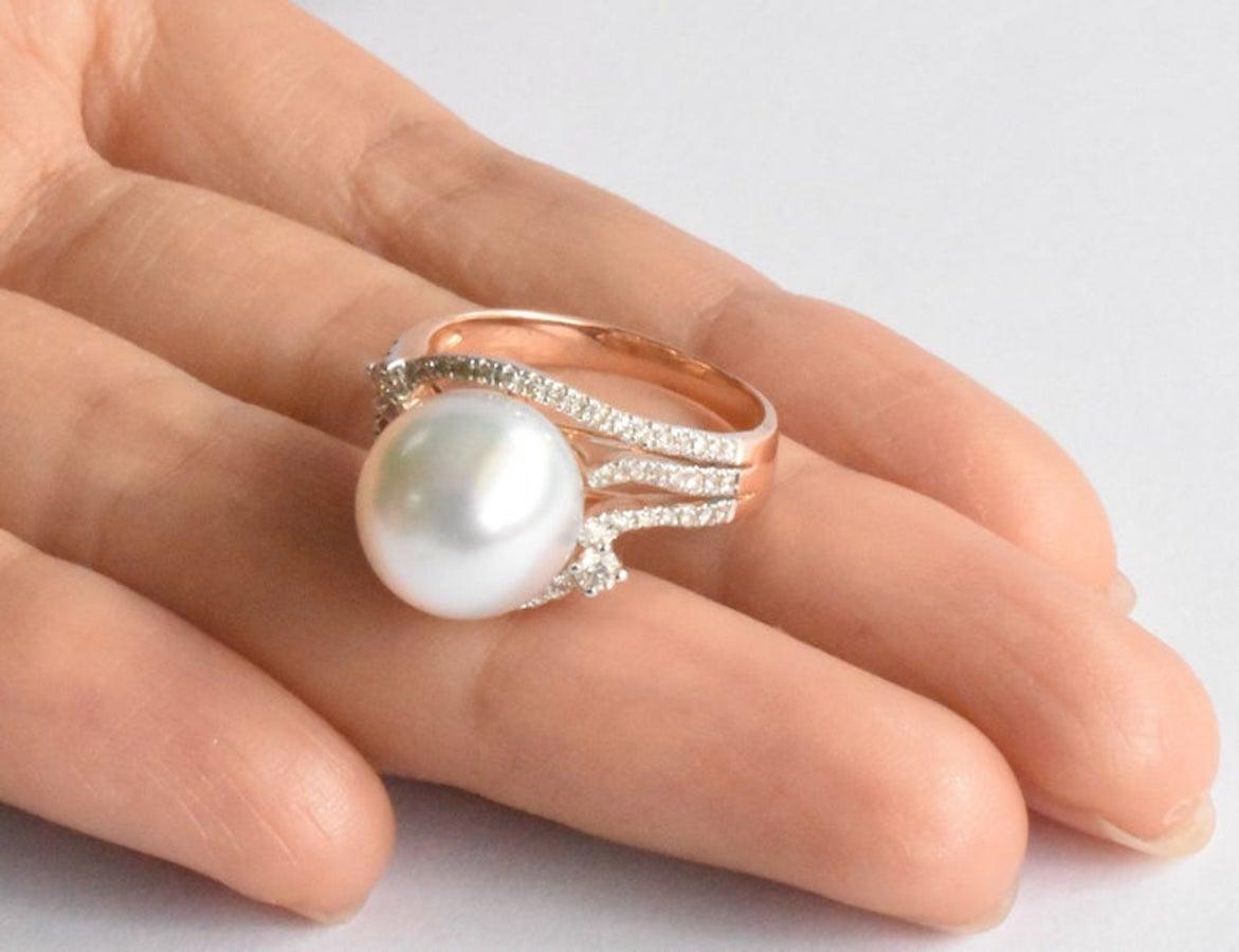 Natürlicher Perlen-Diamantring aus 18 Karat Massivgold, Südseeperlen-Diamantring (Moderne)