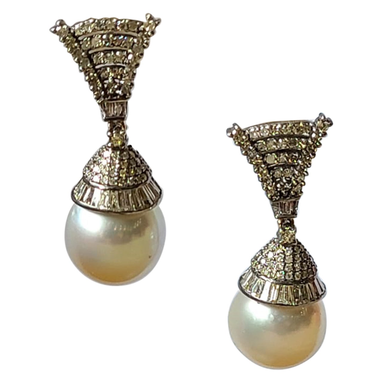 Pendants d'oreilles de style victorien en perles naturelles et diamants de style Art déco