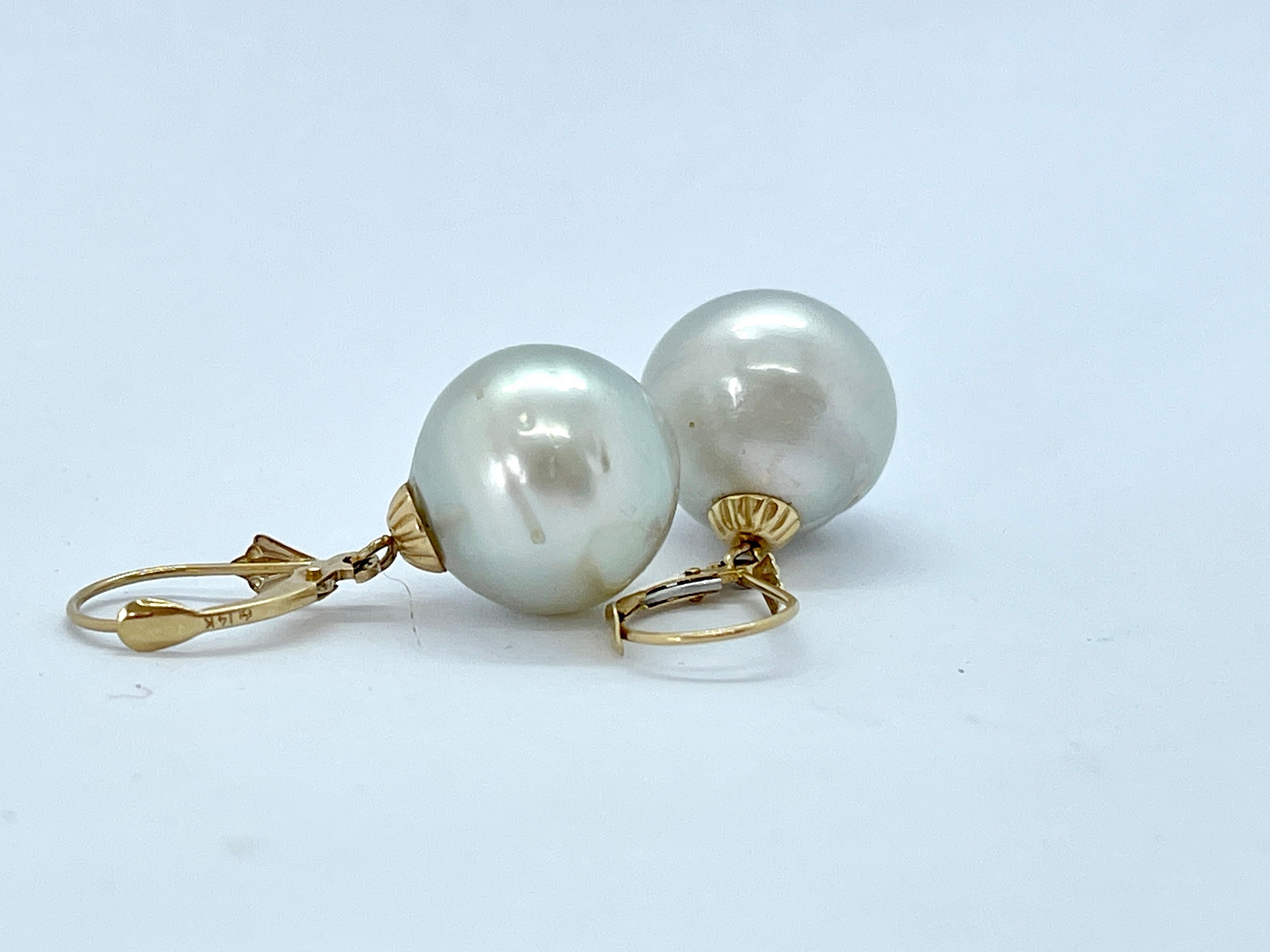 Natural Pearl Earrings French Earring Hooks 14ct Yellow Gold Silver-grey Hue 1