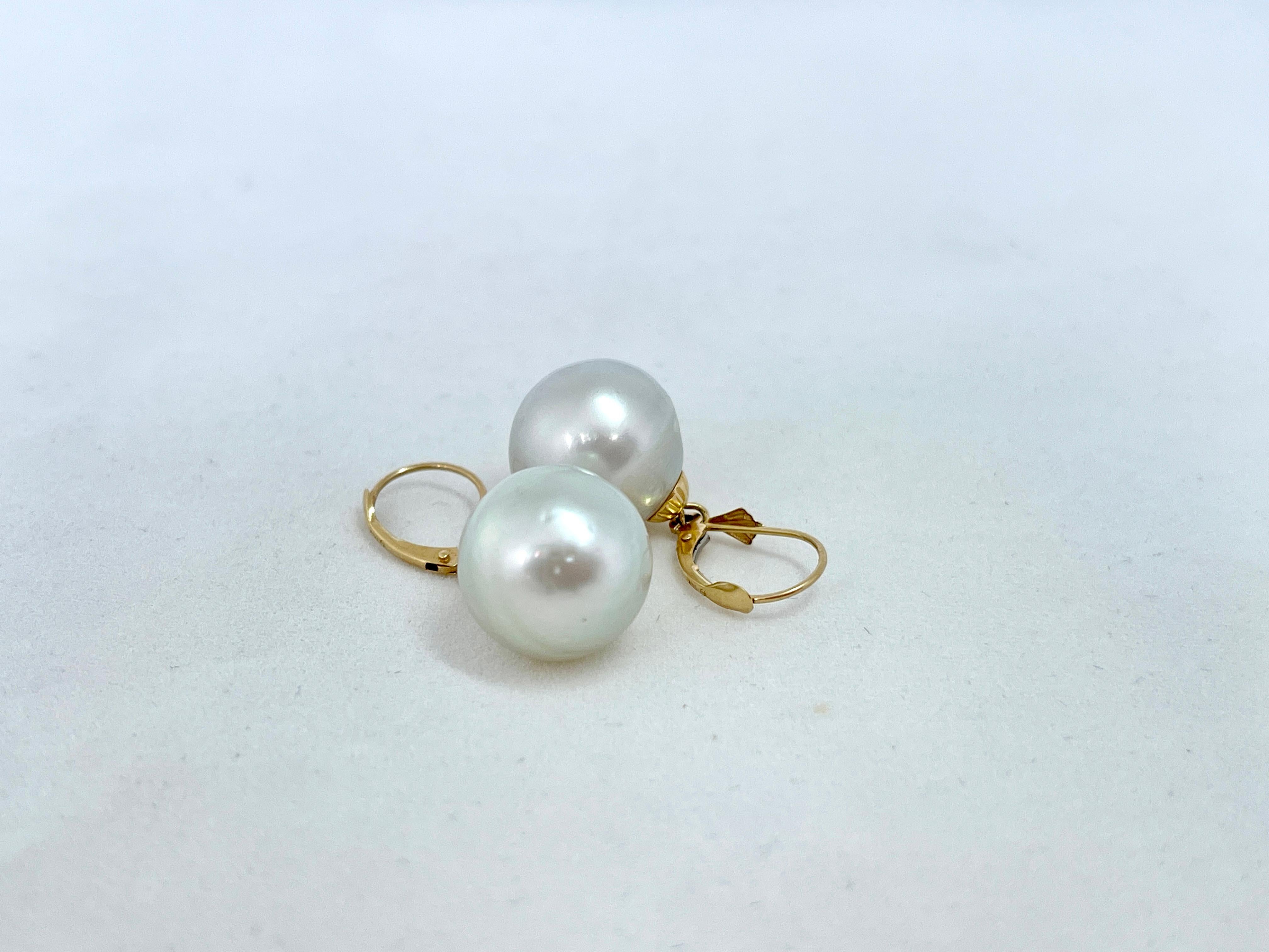 Natural Pearl Earrings French Earring Hooks 14ct Yellow Gold Silver-grey Hue 2