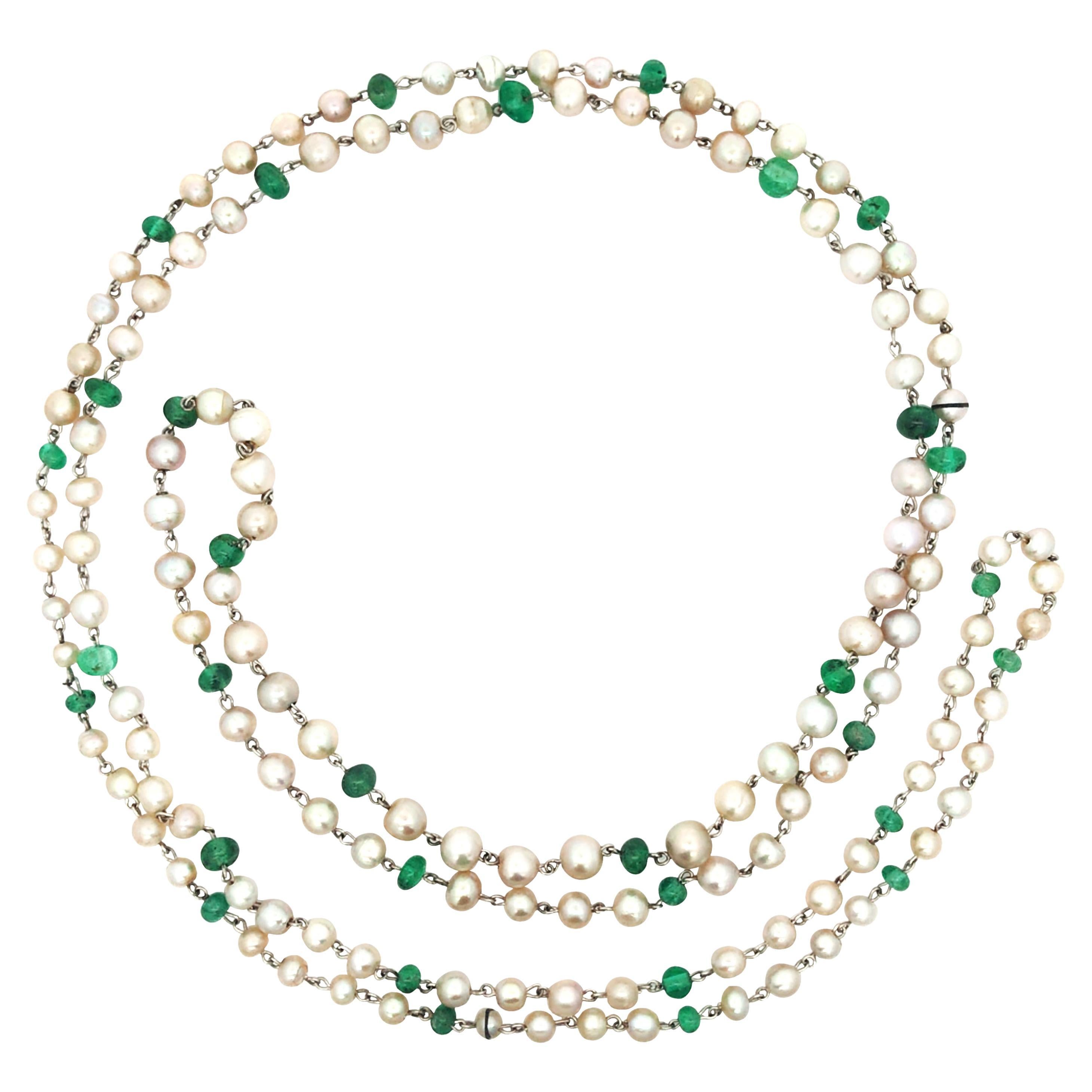 Collana di perle naturali e smeraldi