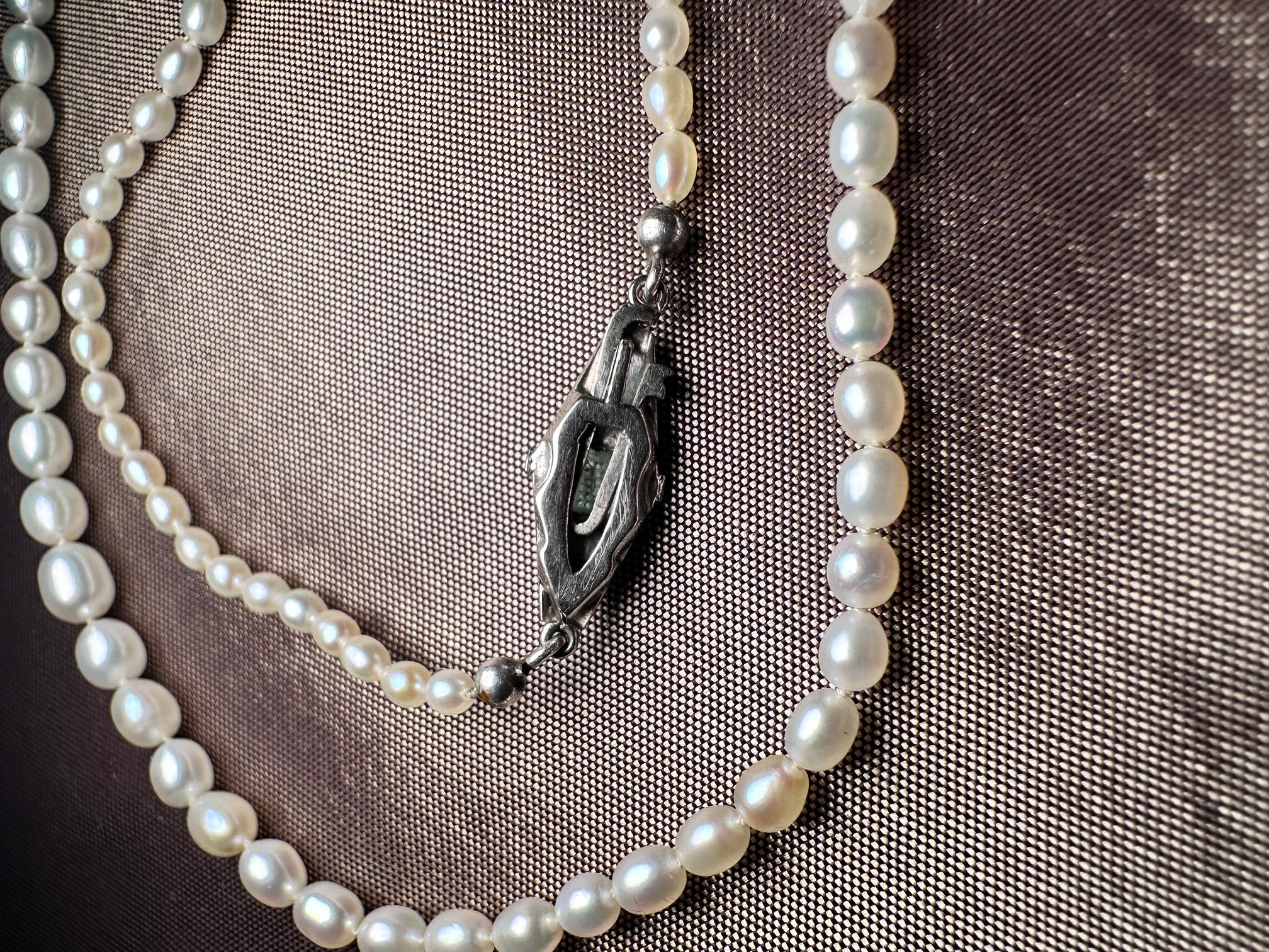 Natural Pearl Necklace In Fair Condition For Sale In London, GB