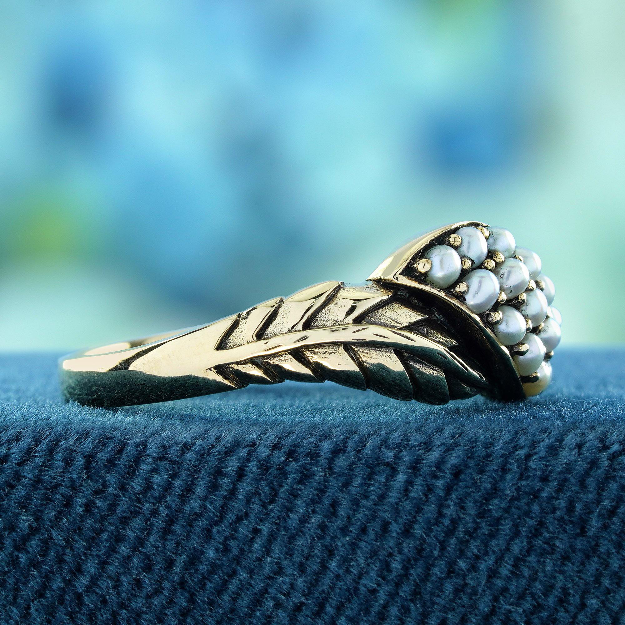 Taille ronde Bague grappe de style vintage en or jaune 9 carats massif en vente