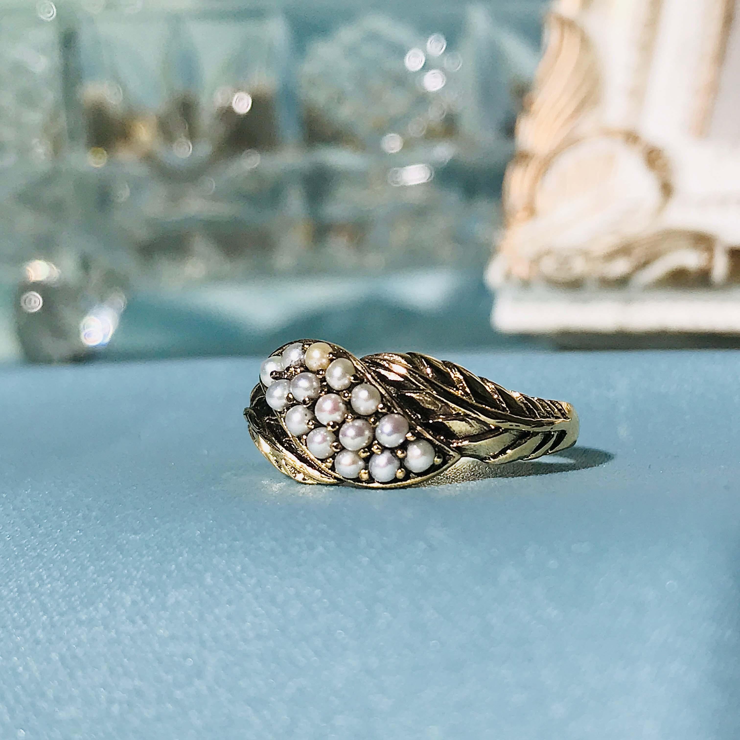 Bague grappe de style vintage en or jaune 9 carats massif en vente 1