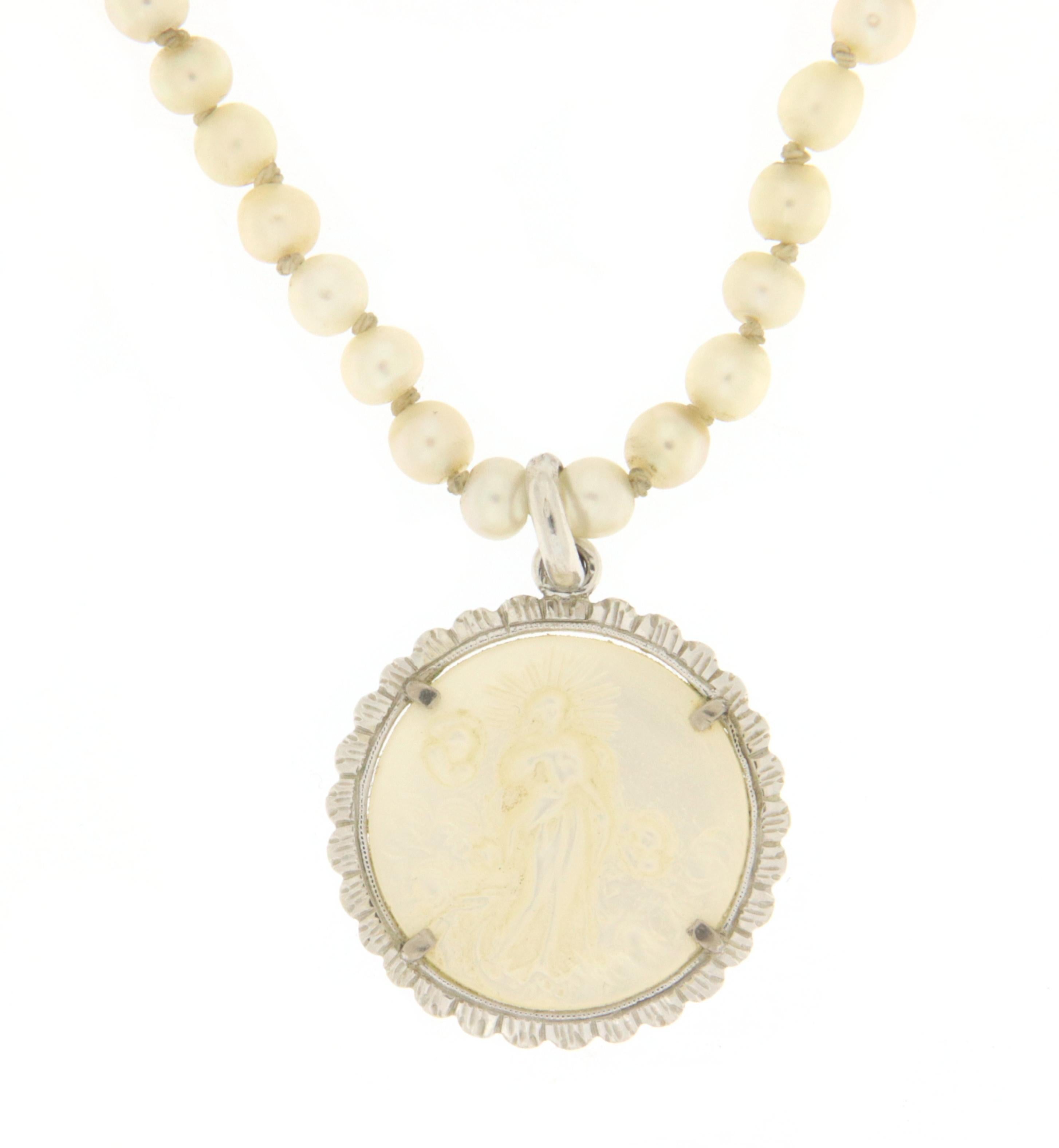 Artisan Natural Pearls 18 Karat White Gold Pendant Necklace For Sale