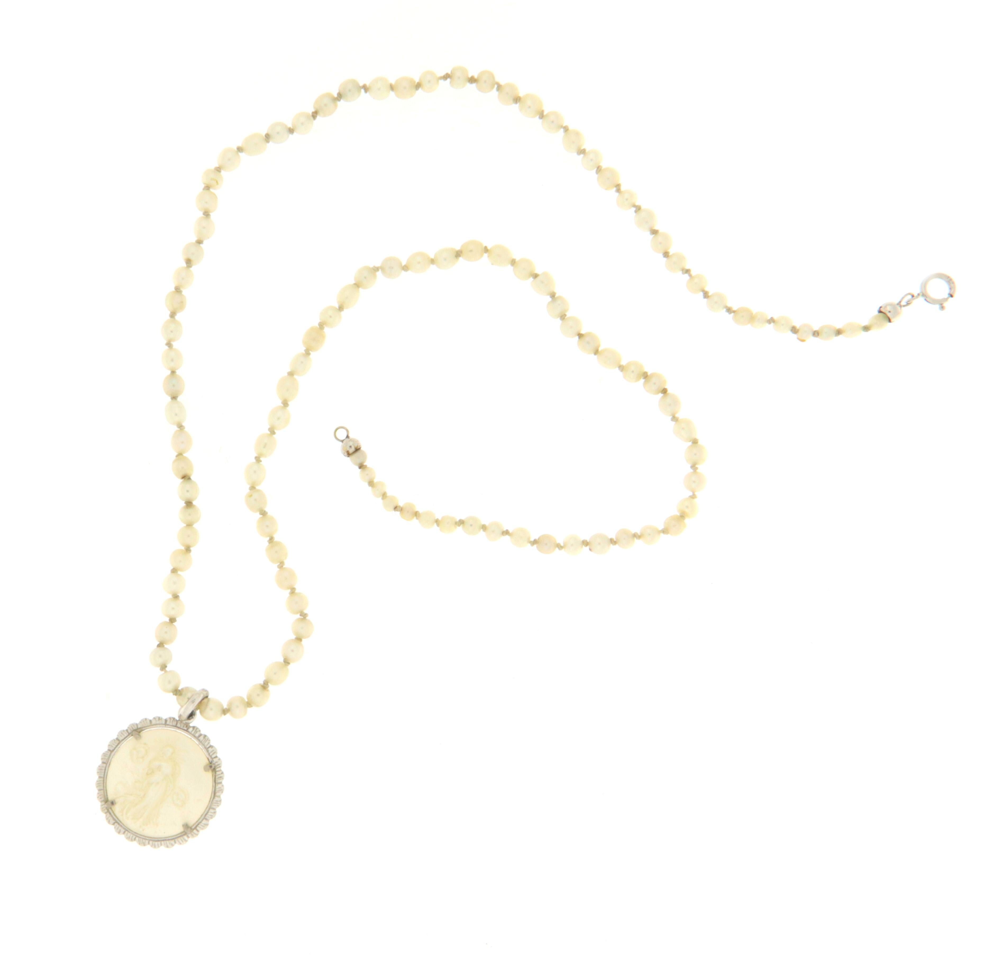 Uncut Natural Pearls 18 Karat White Gold Pendant Necklace For Sale