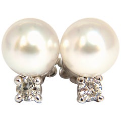 Natural Pearls .28 Carat Diamonds Earrings 14 Karat G/Vs