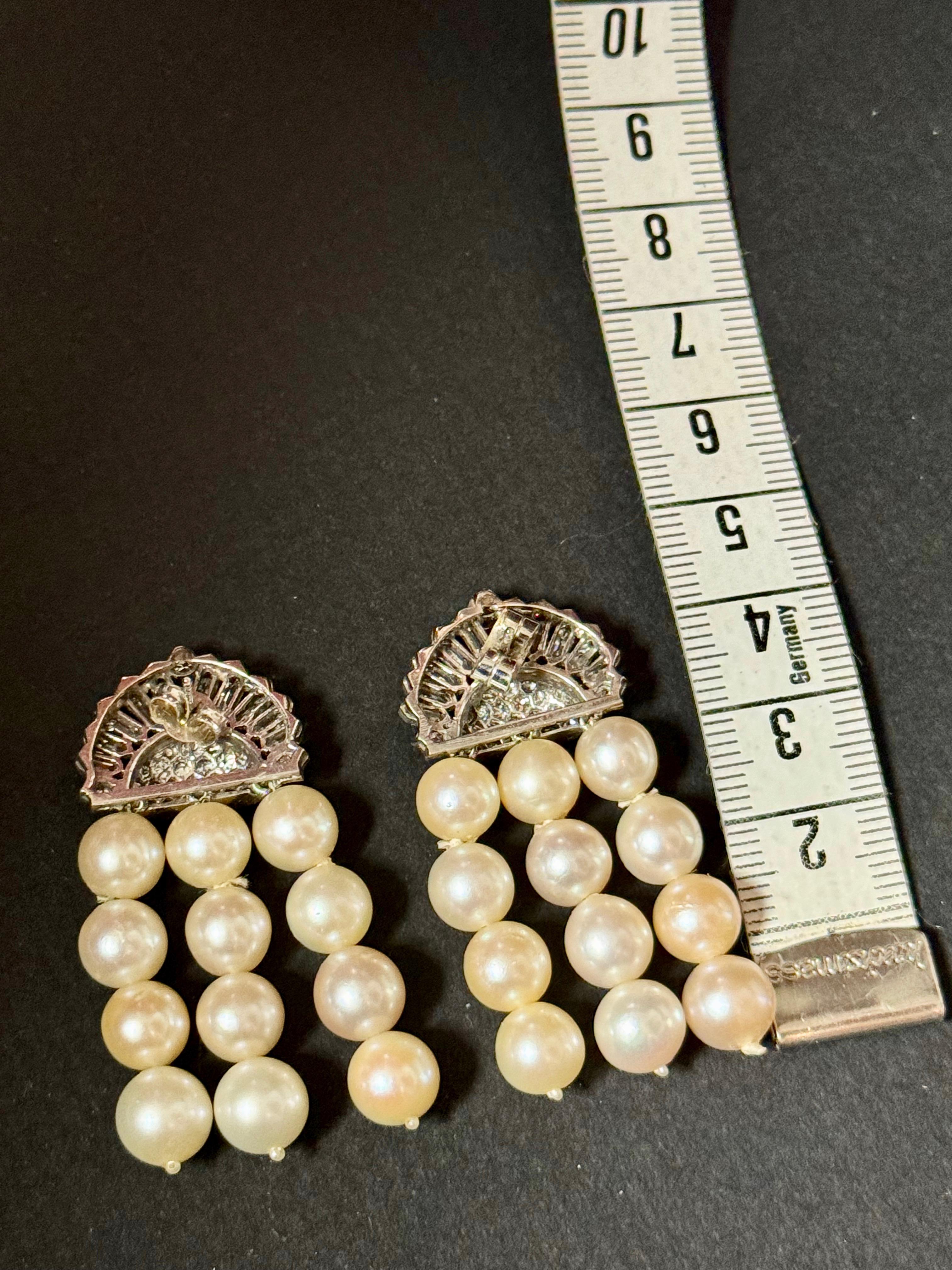 Orecchini pendenti con perle naturali e diamanti In condizioni buone in vendita a London, GB
