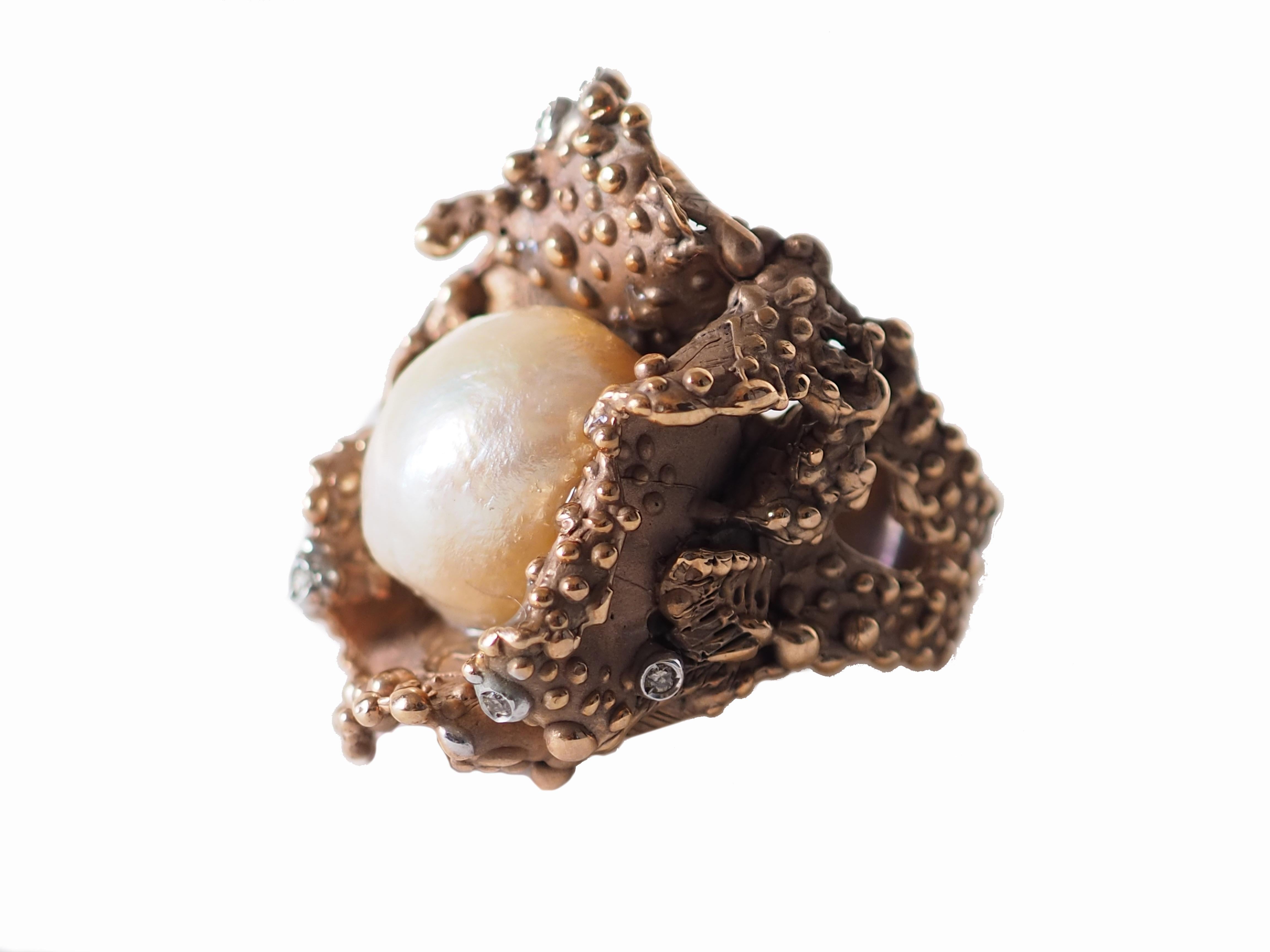Bague en bronze avec perles naturelles et diamants en vente 3