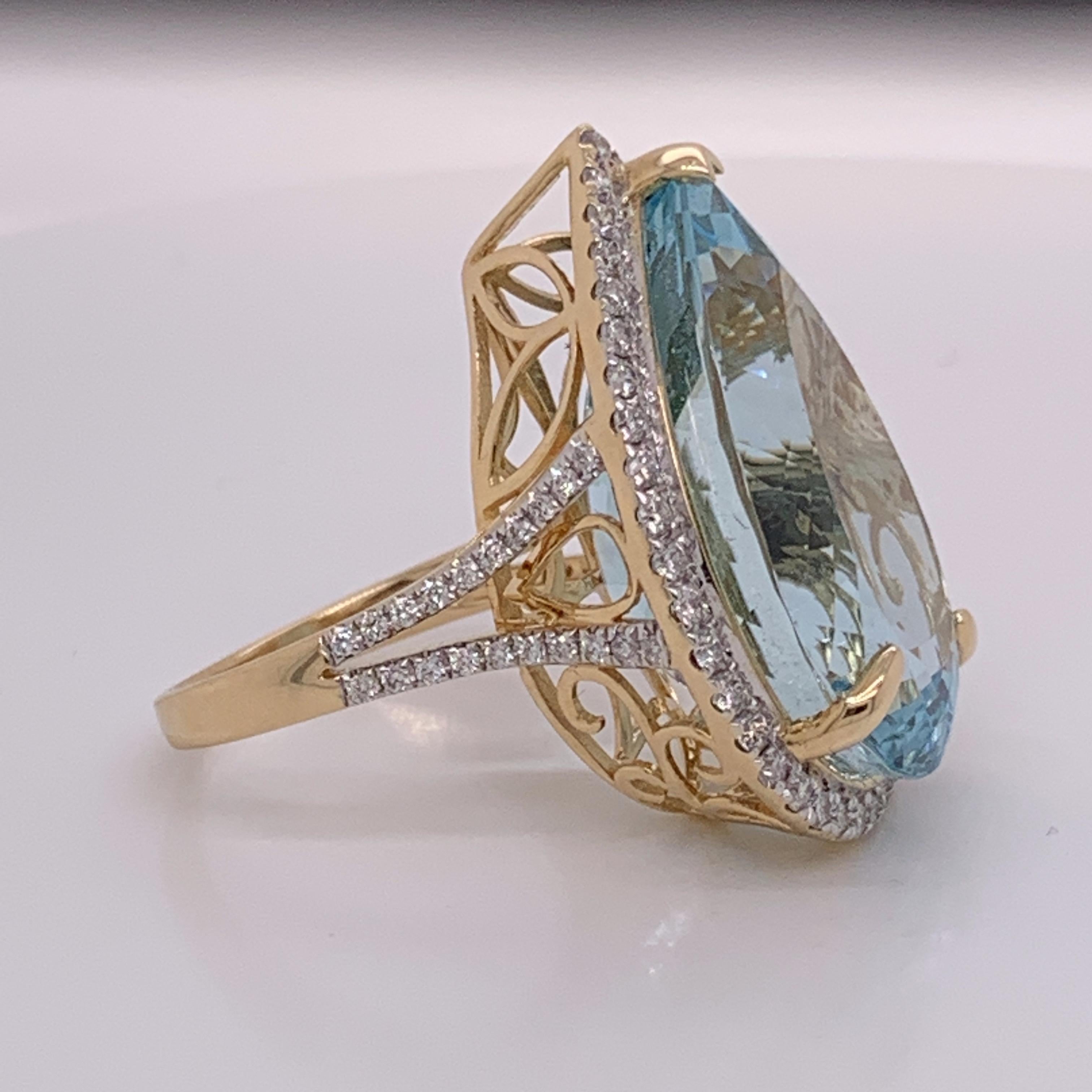 Natural Pears Shape 26.71 Carat Aquamarine and Diamonds Ring In New Condition In Trumbull, CT
