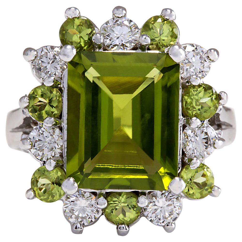 Exquisite Natural Peridot 14K White Gold Diamond Ring For Sale