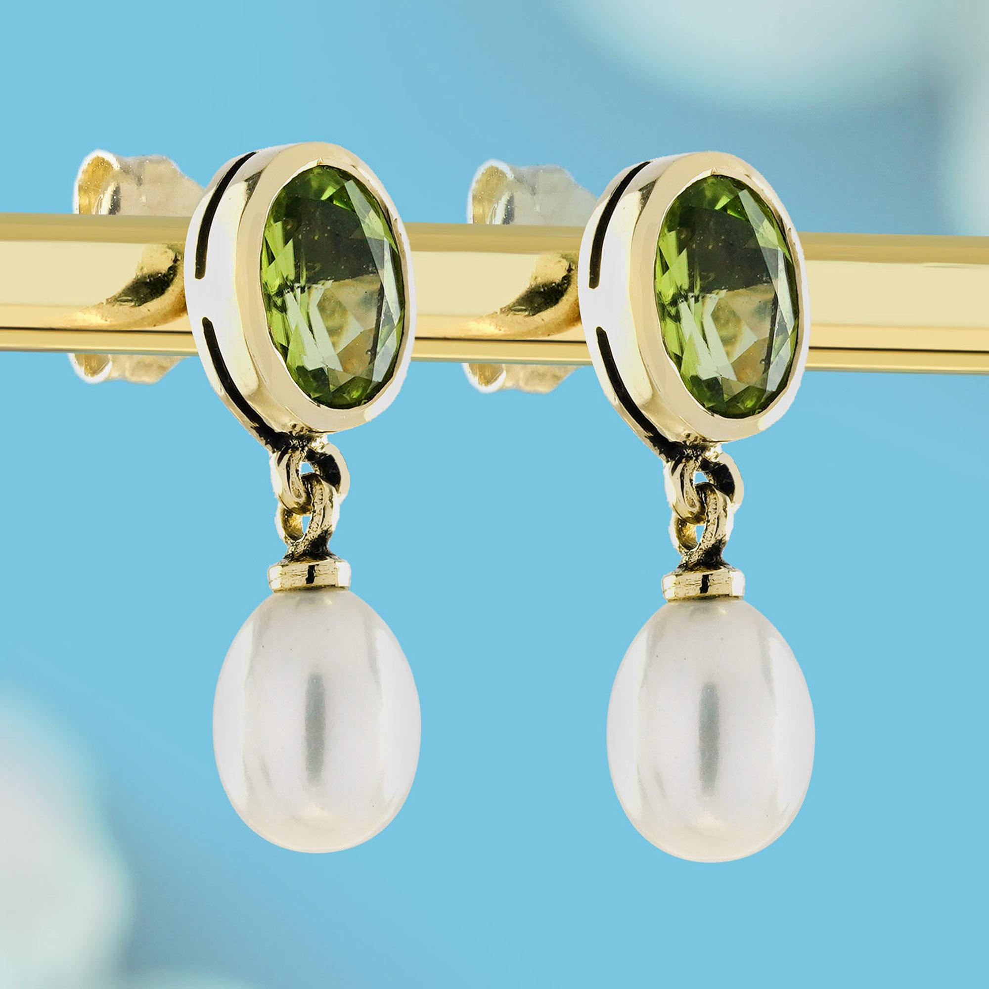 Art Deco Natural Peridot and Pearl Drop Vintage Style  Earrings in 9K Yellow Gold For Sale