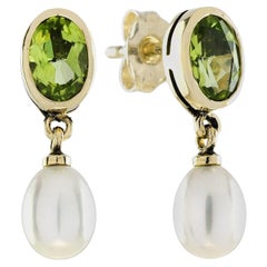 Natürlicher Peridot und Perlentropfen im Vintage-Stil  Ohrringe aus 9K Gelbgold